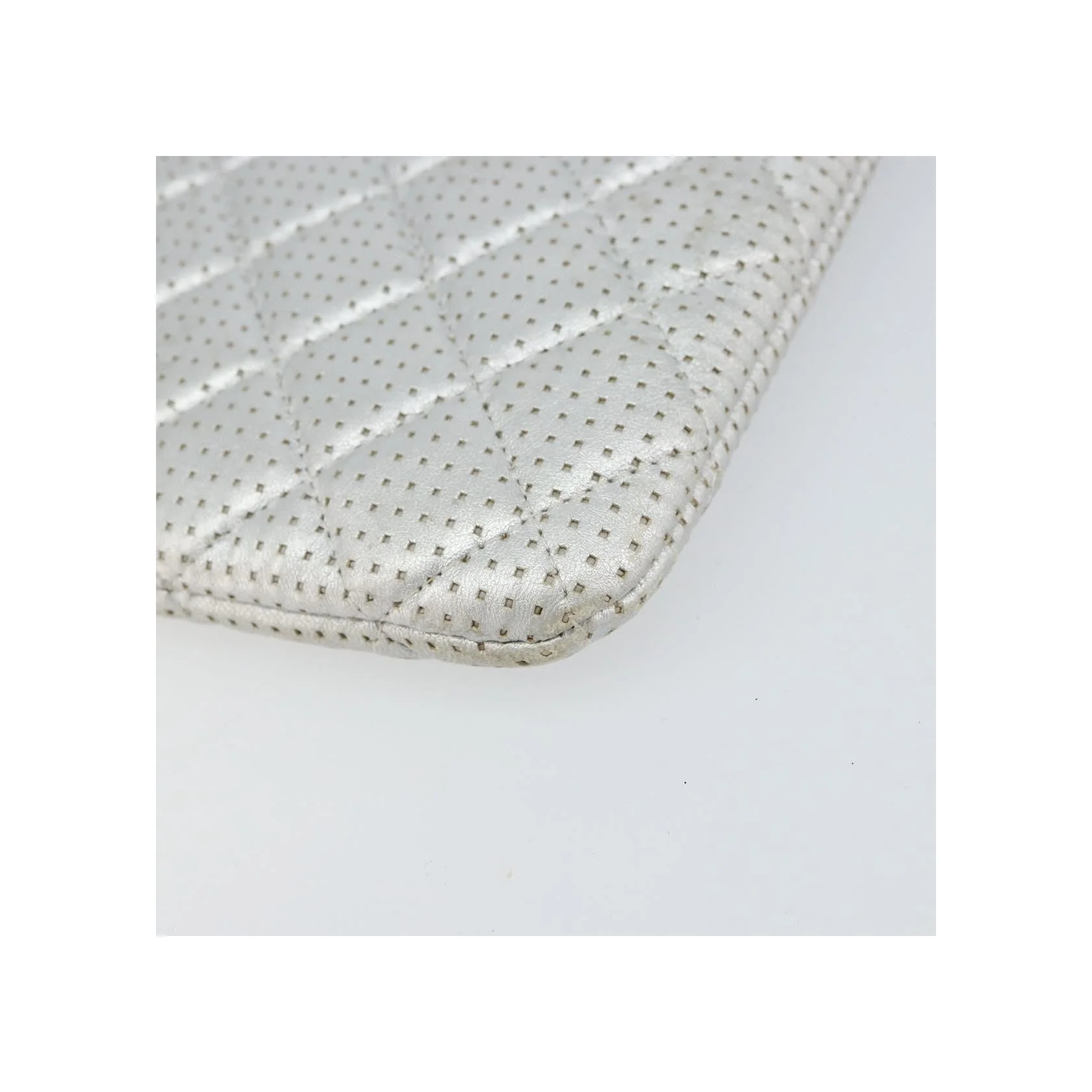 Pochette Chanel O Case - Silver - Image 9