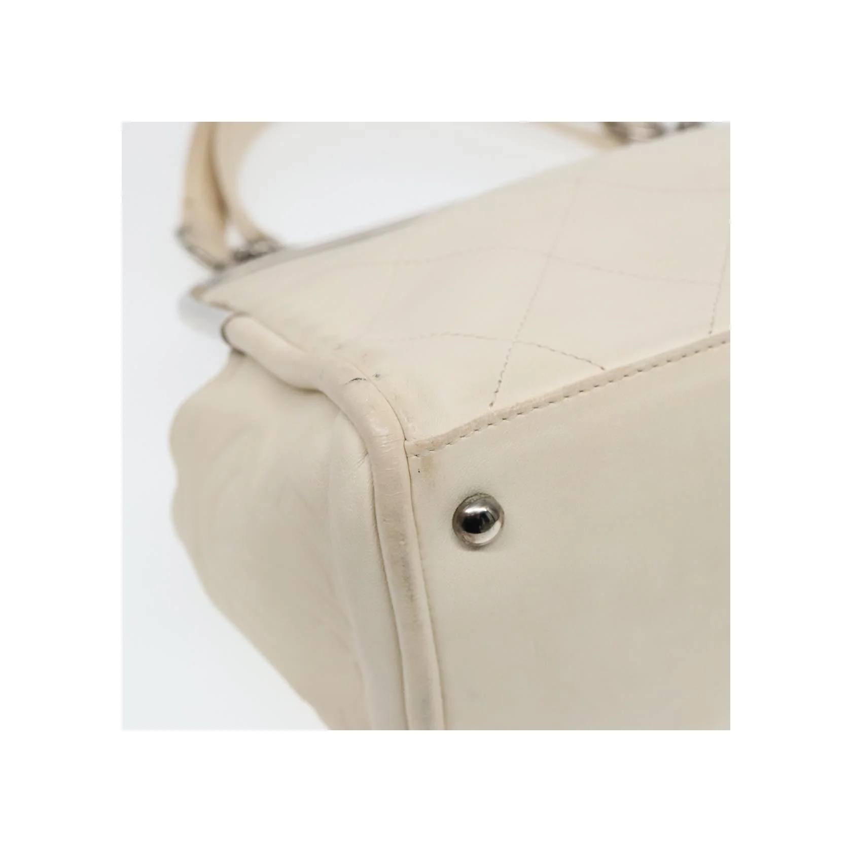 Sac À Armature Chanel Ultimate Soft - White - Image 11