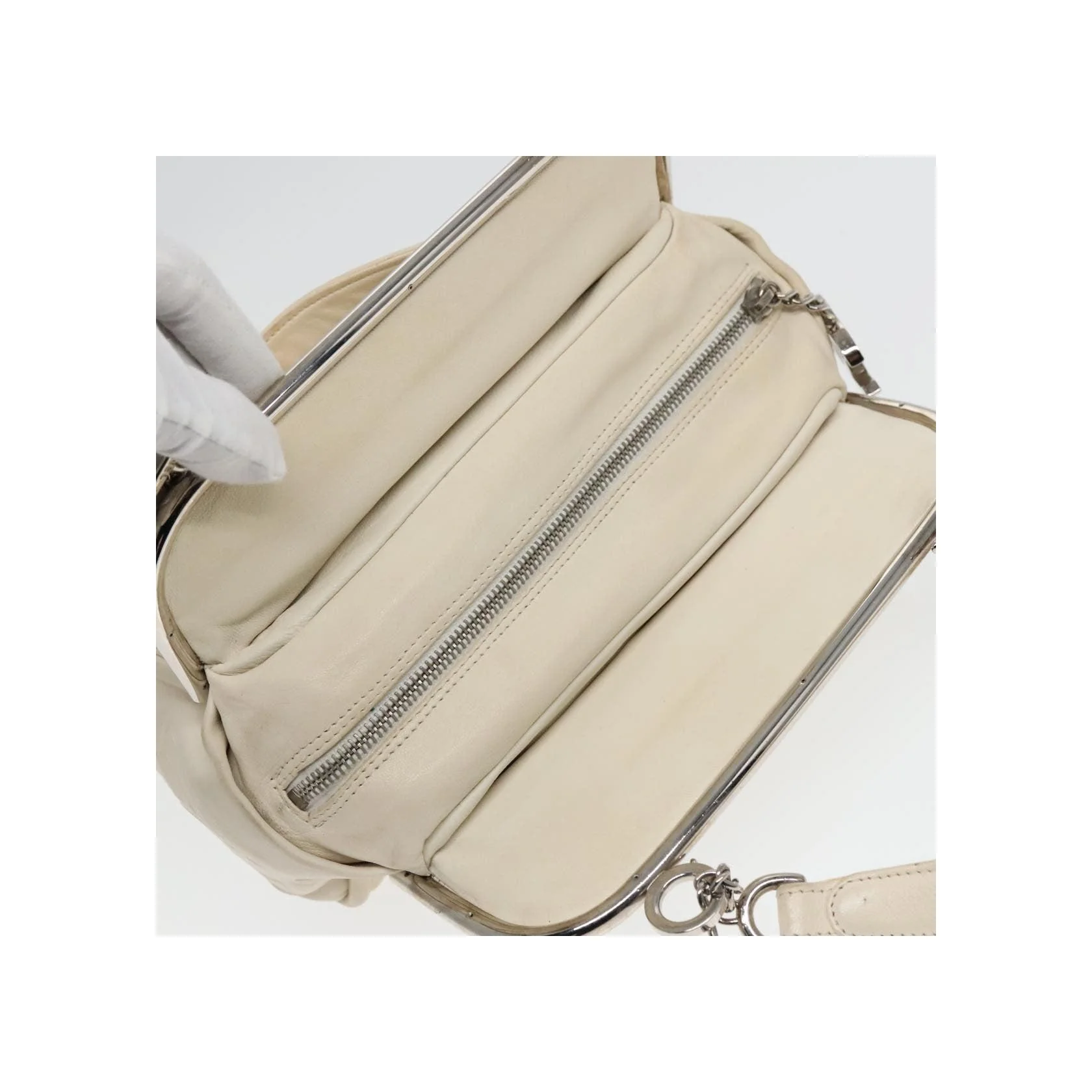 Sac À Armature Chanel Ultimate Soft - White - Image 17
