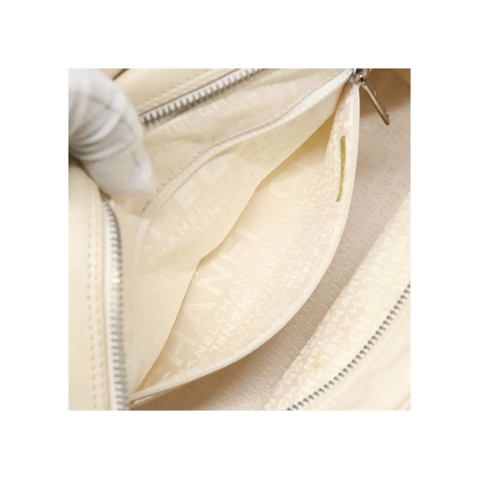 Sac À Armature Chanel Ultimate Soft - White - Image 22