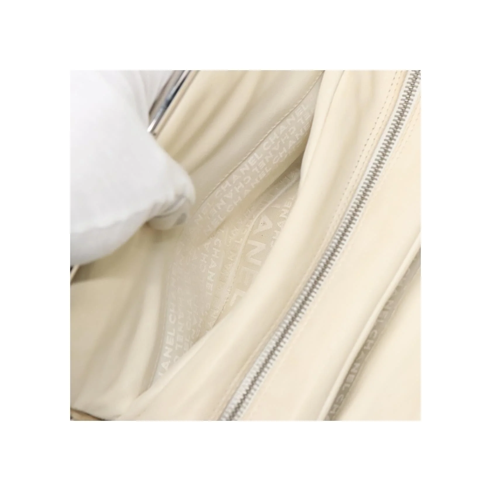 Sac À Armature Chanel Ultimate Soft - White - Image 24