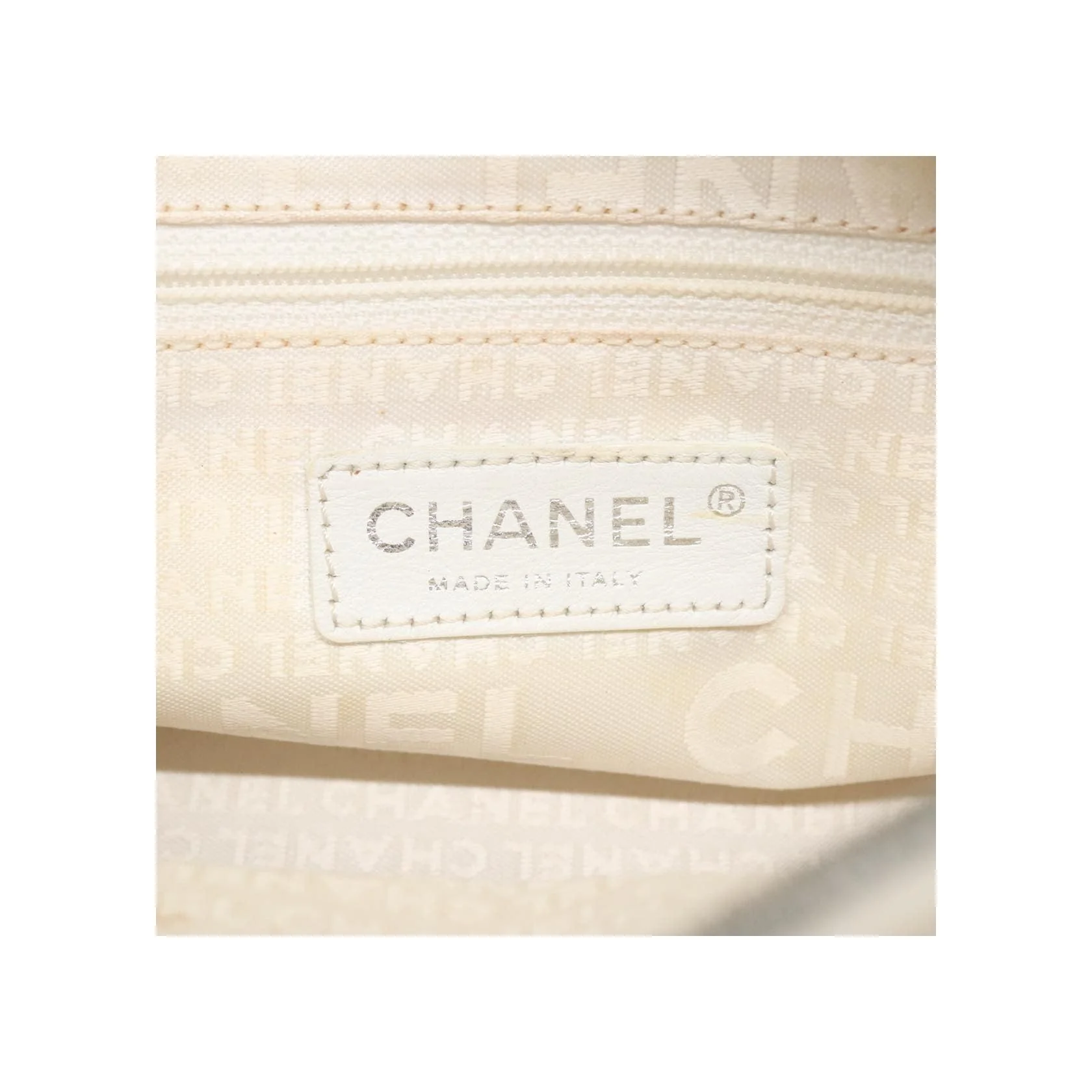 Sac À Armature Chanel Ultimate Soft - White - Image 6