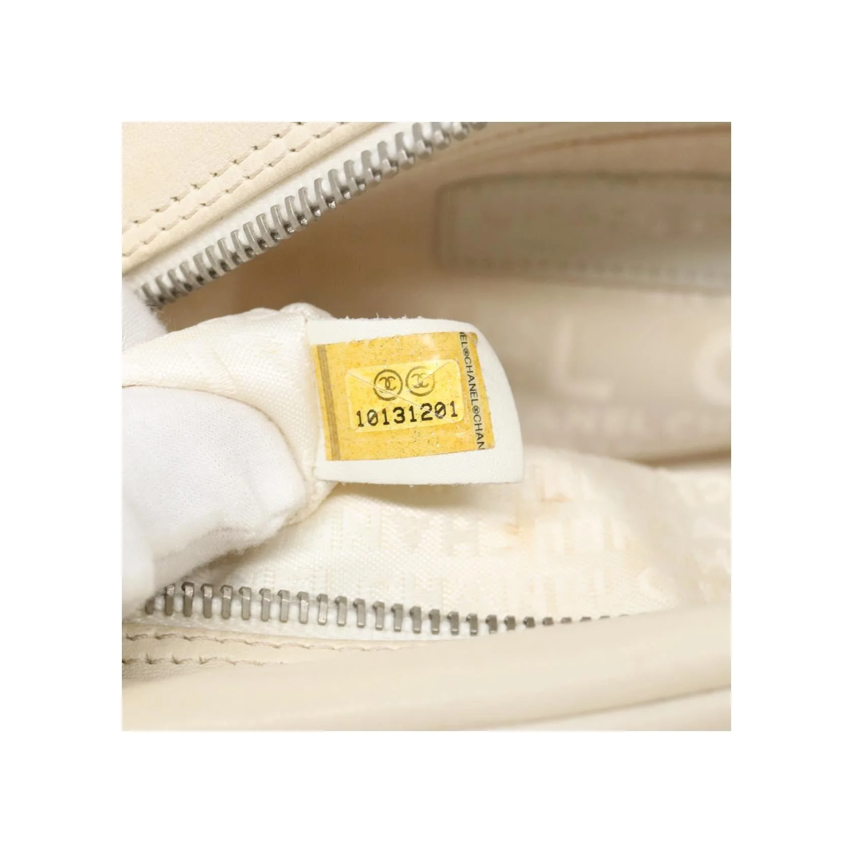 Sac À Armature Chanel Ultimate Soft - White - Image 7