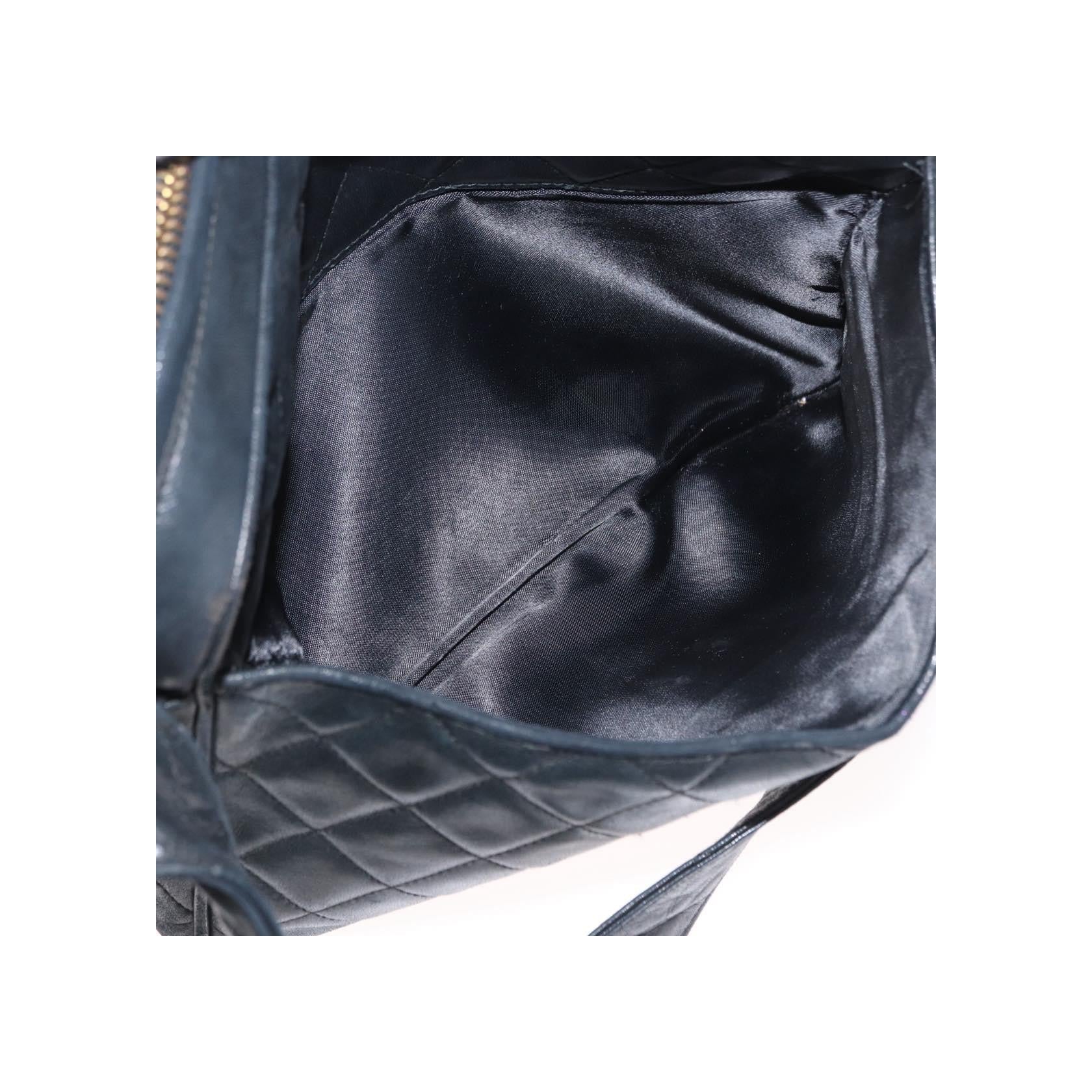 Sac Caméra À Poche Avant Chanel Vintage - Black - Image 22