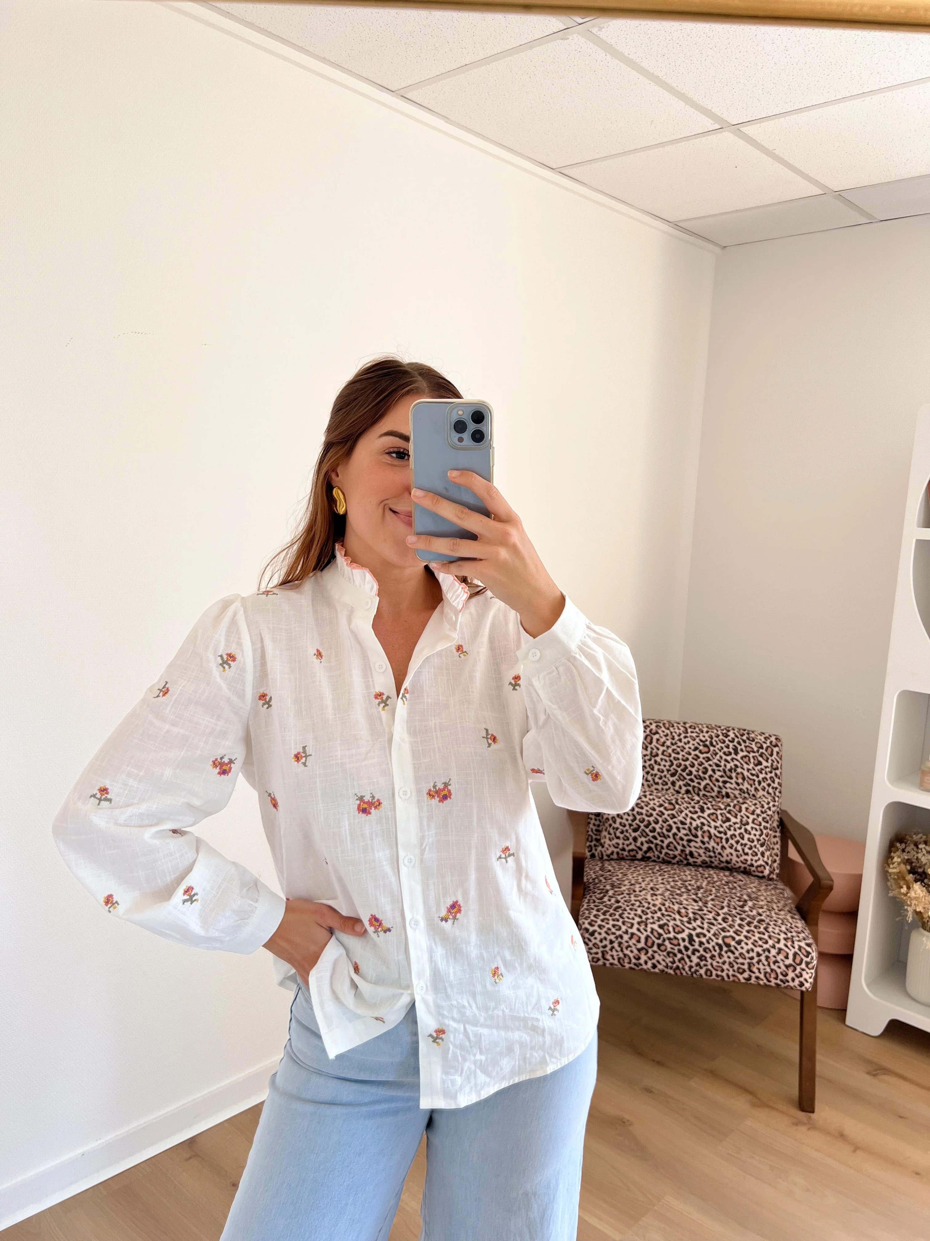 Chemise Écrue À Fleurs Brodée Esmée - Image 3