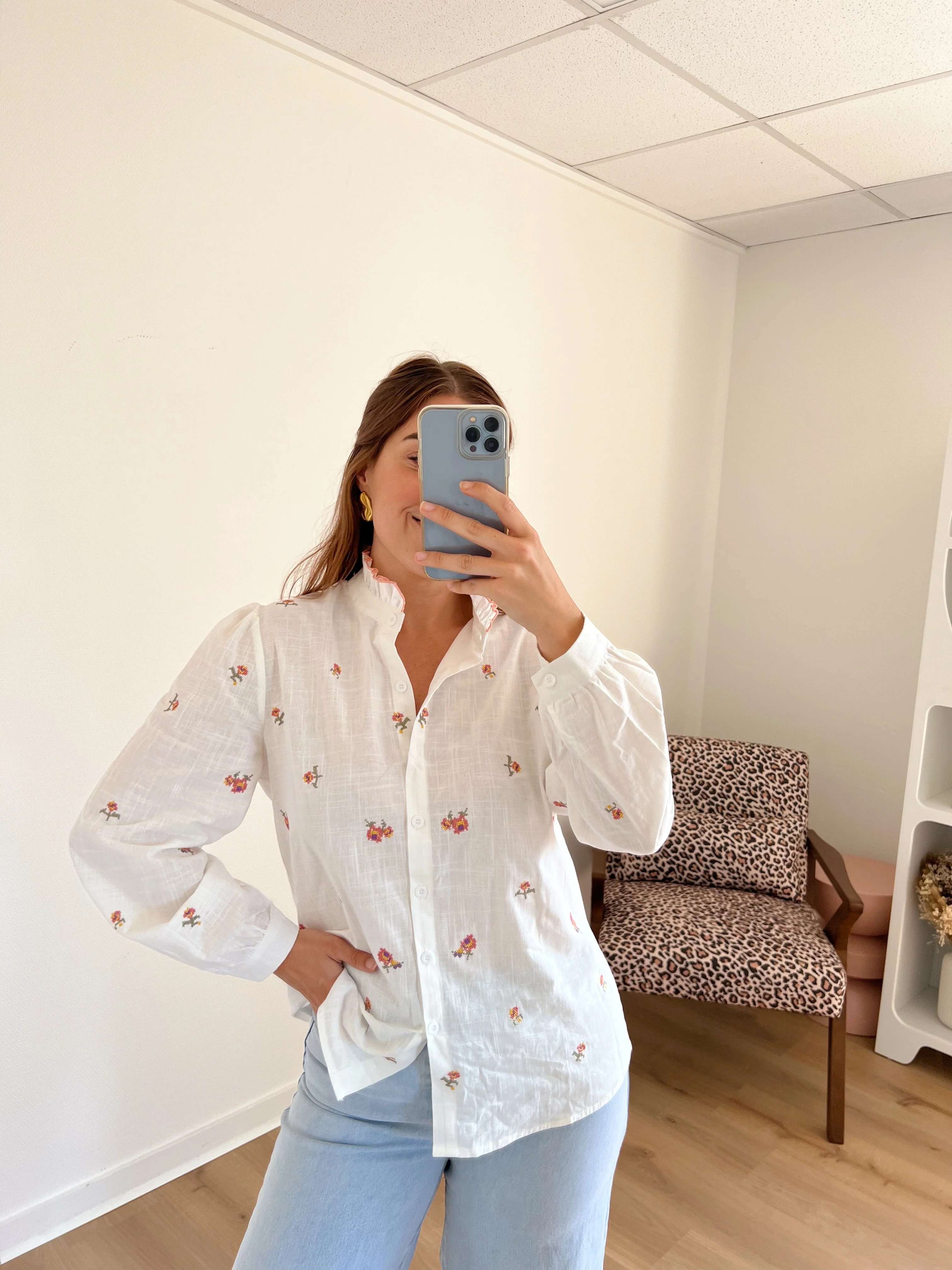 Chemise Écrue À Fleurs Brodée Esmée - Image 4