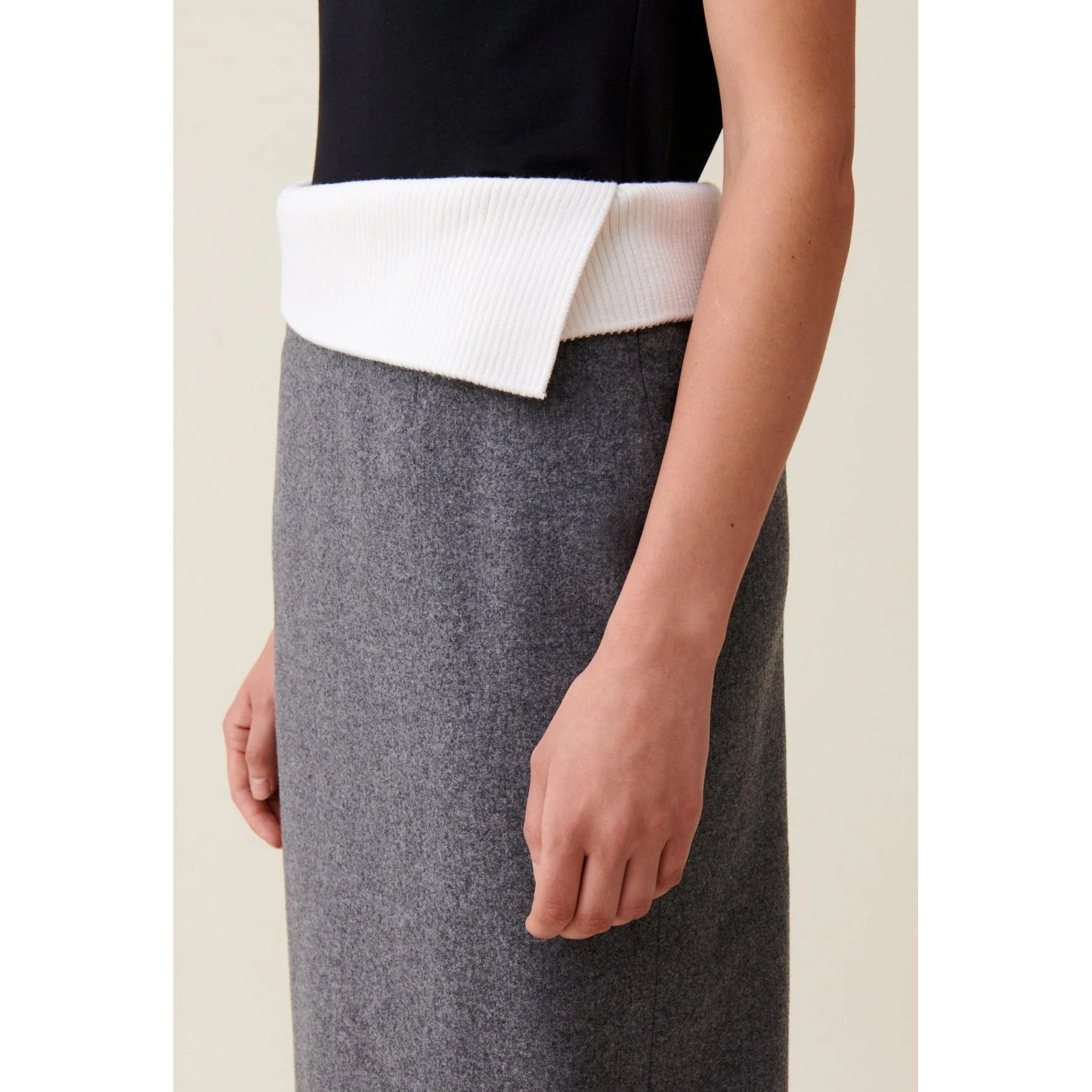 Jupe Droite Gris - Image 4