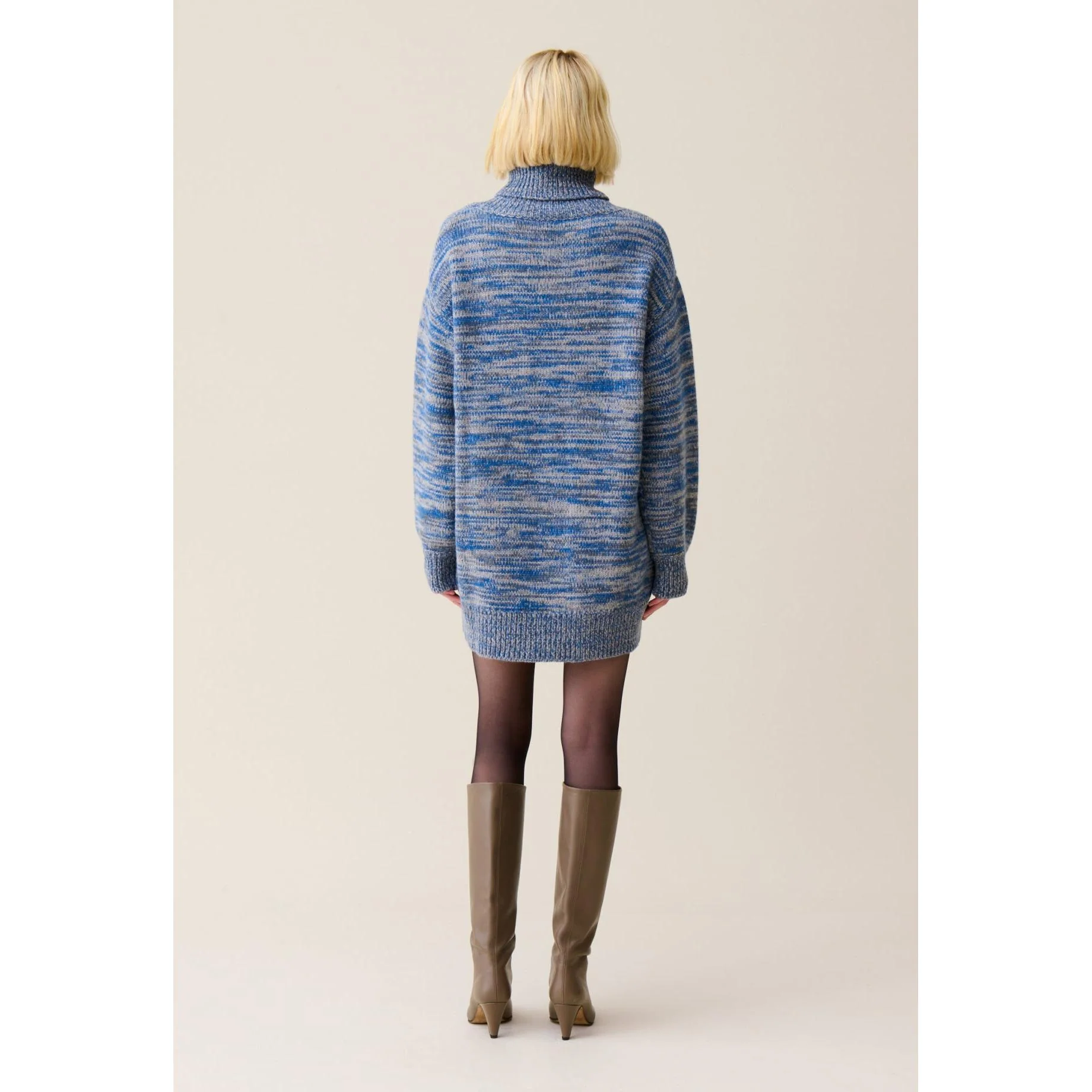 Robe Courte Laine Col Roulé - Image 5