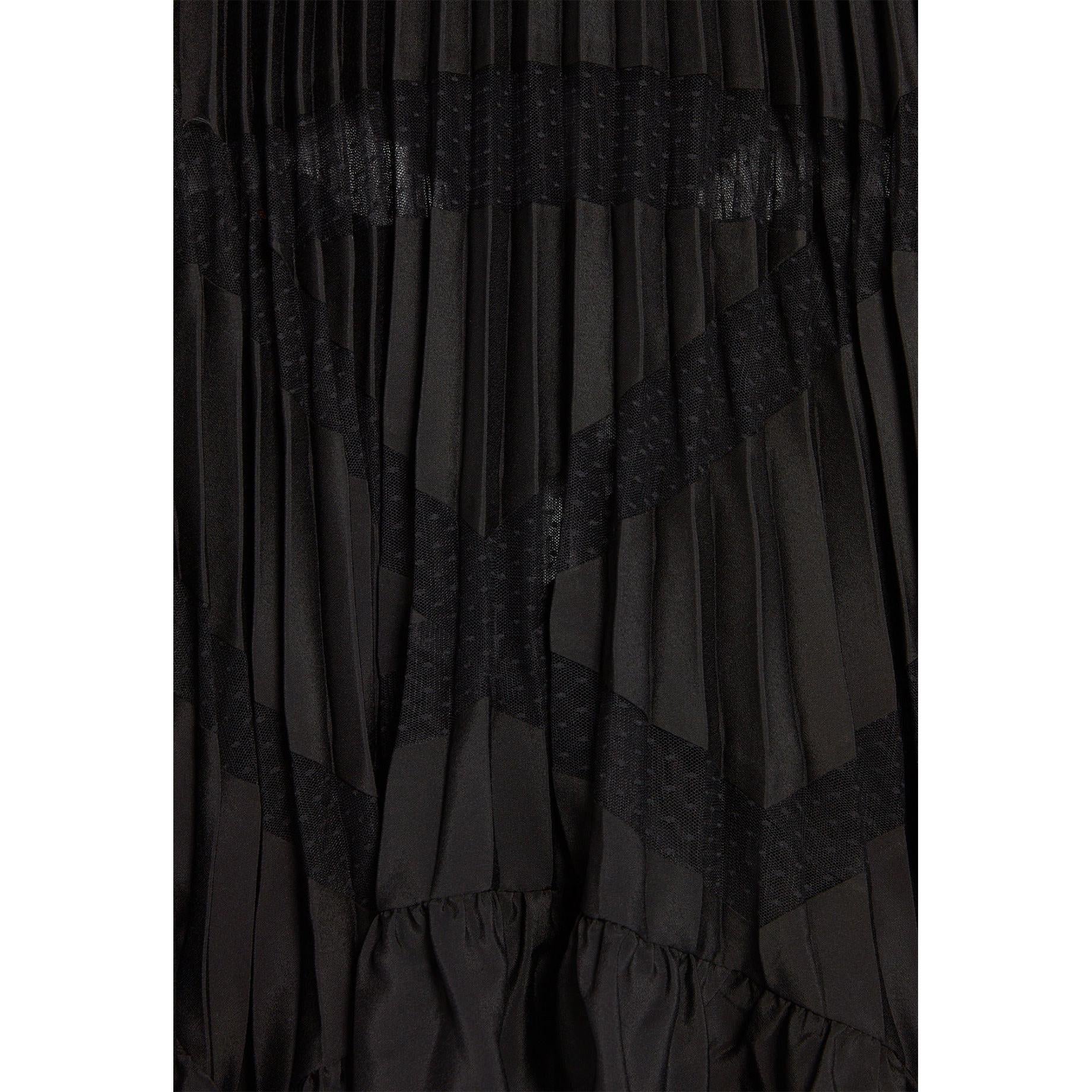 Robe Noire Longue Plissée À Volants - Image 7