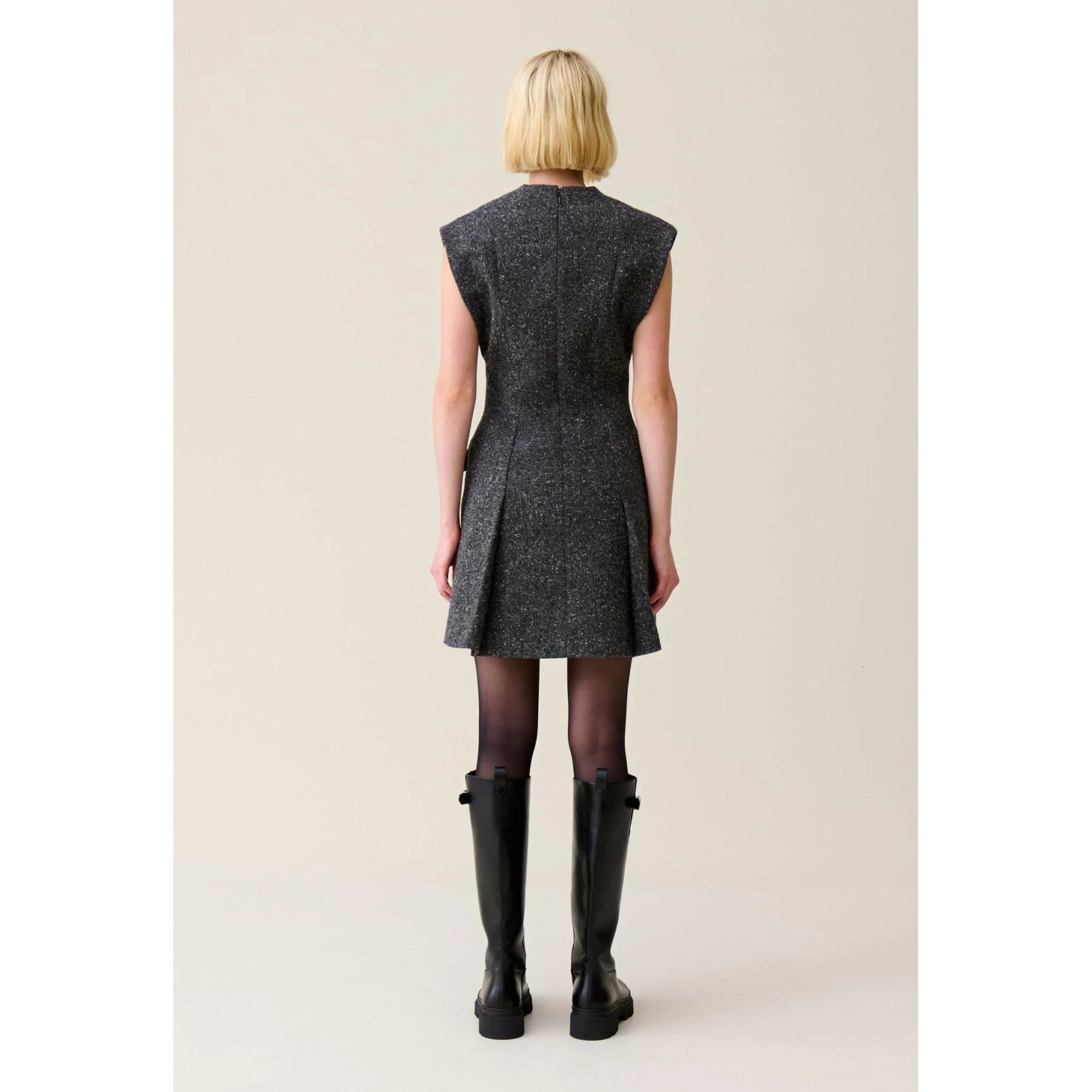 Robe Grise Cintrée Tailleur Tweed - Image 4