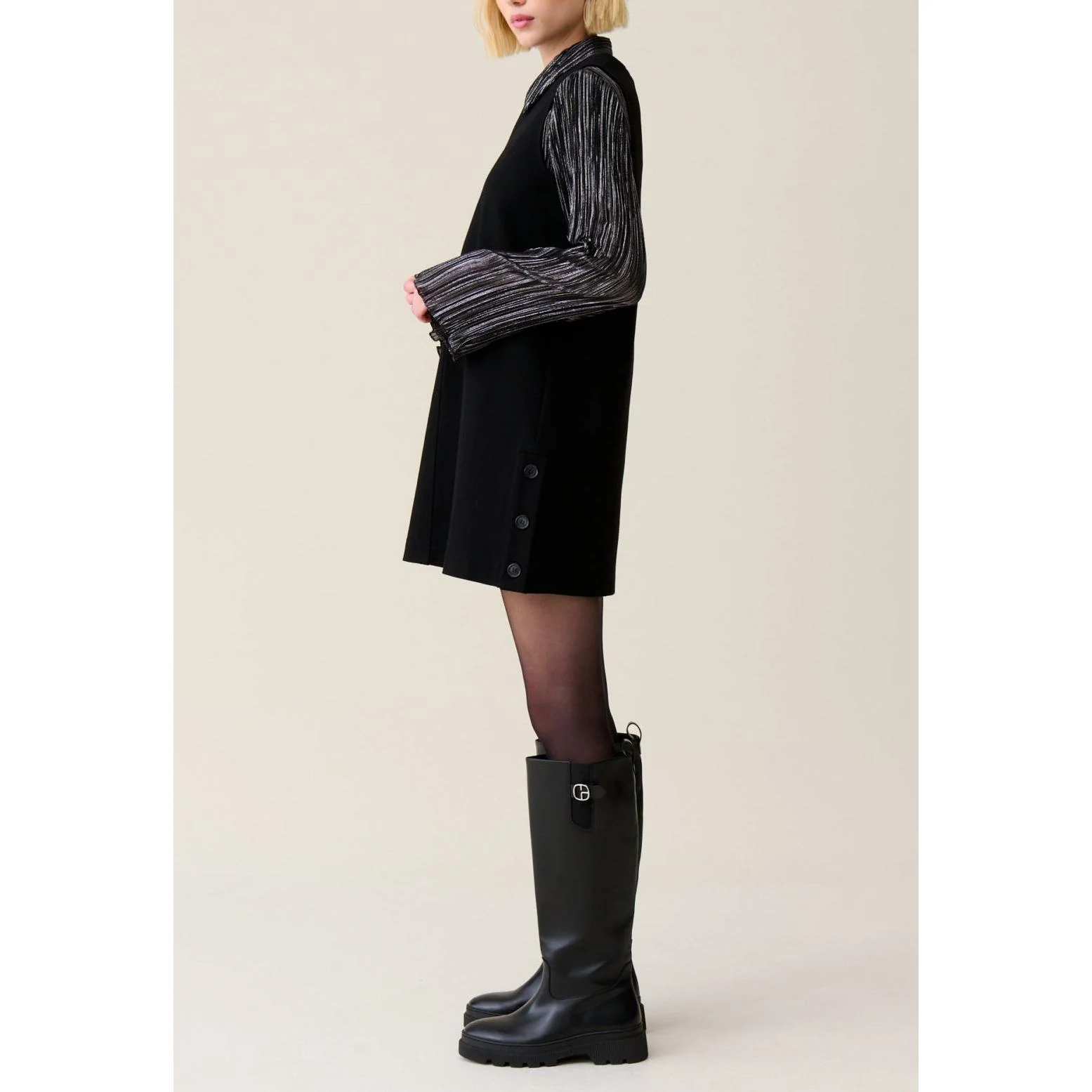 Robe Courte Sans Manches - Image 2