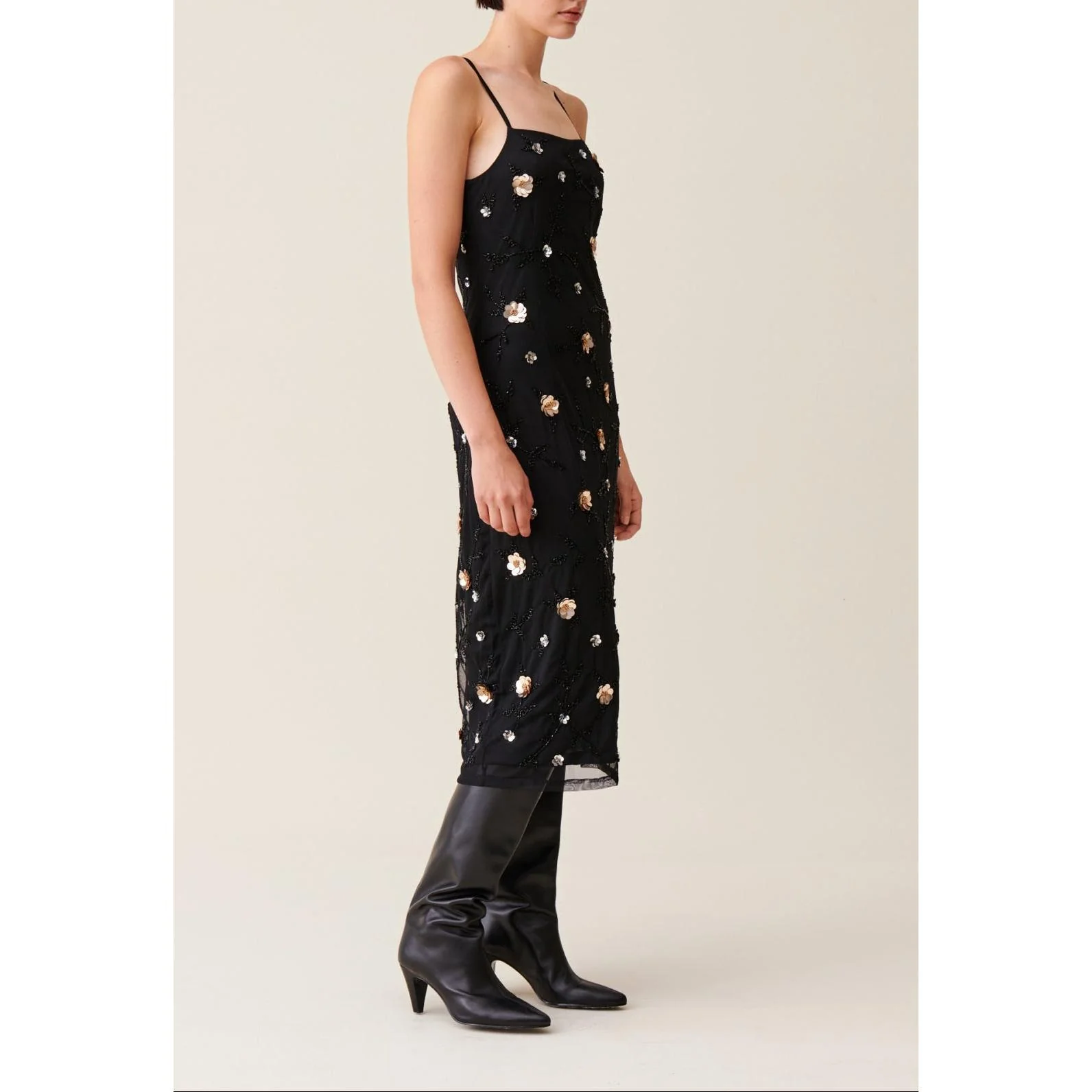 Robe Longue Fluide Sequins Brodés - Image 3