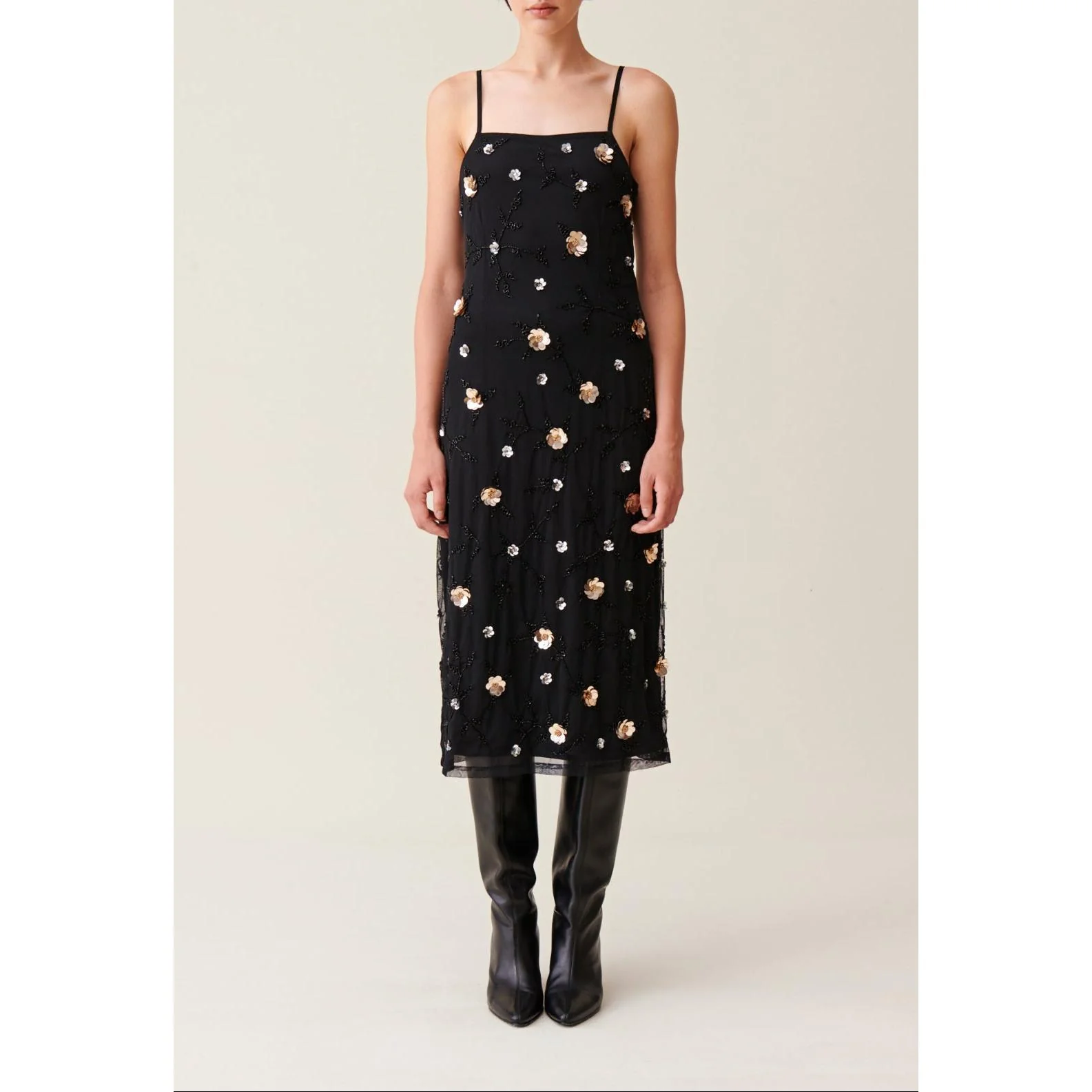 Robe Longue Fluide Sequins Brodés - Image 4