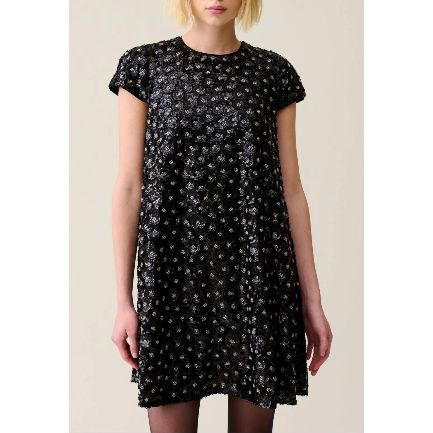 Robe Courte Babydoll Brodée - Image 4