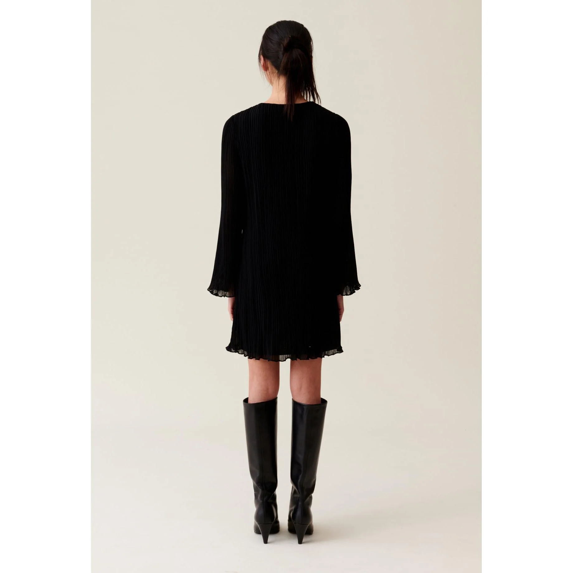 Robe Courte Plissée Manches Longues - Image 5