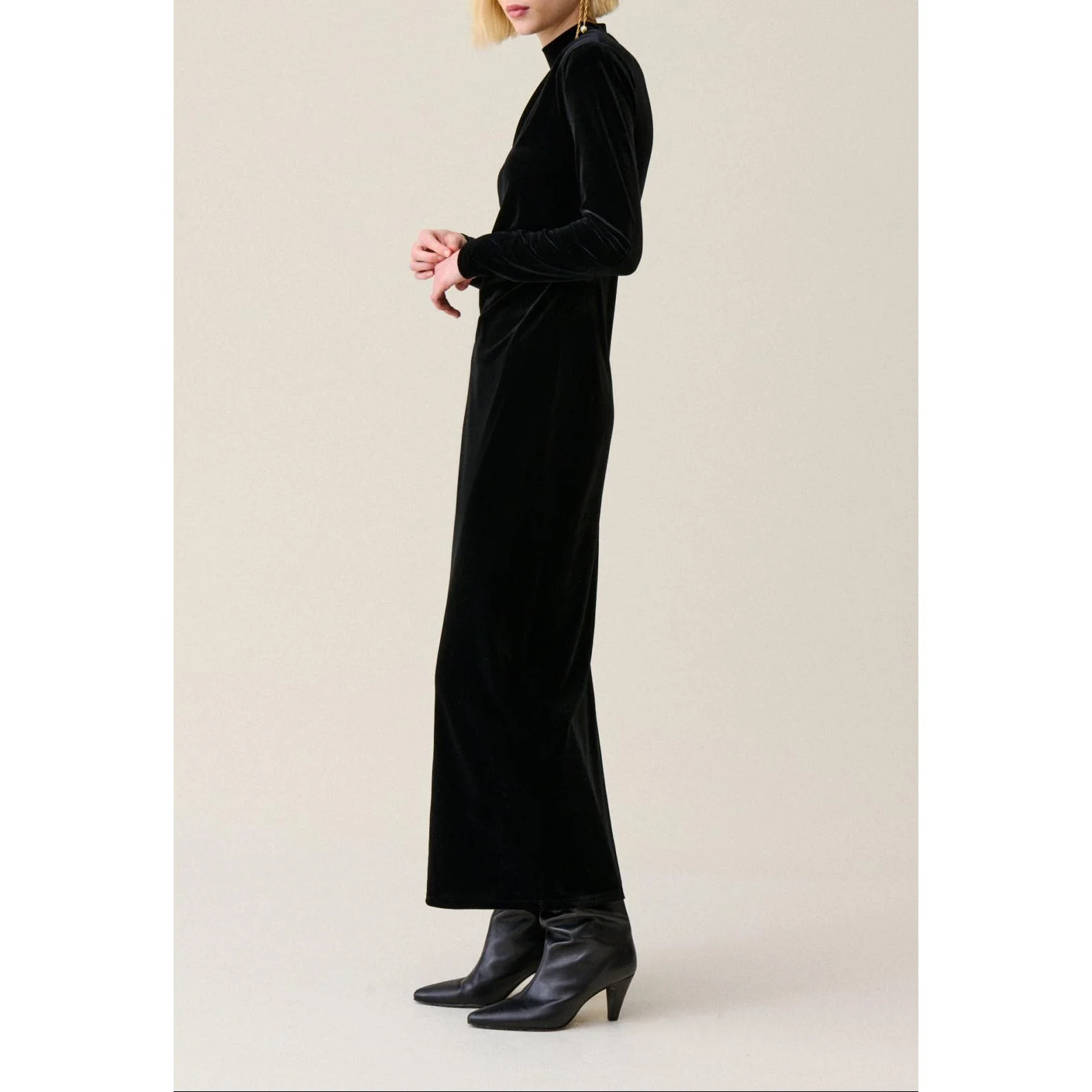 Robe Longue Cintrée Velours Noir - Image 3