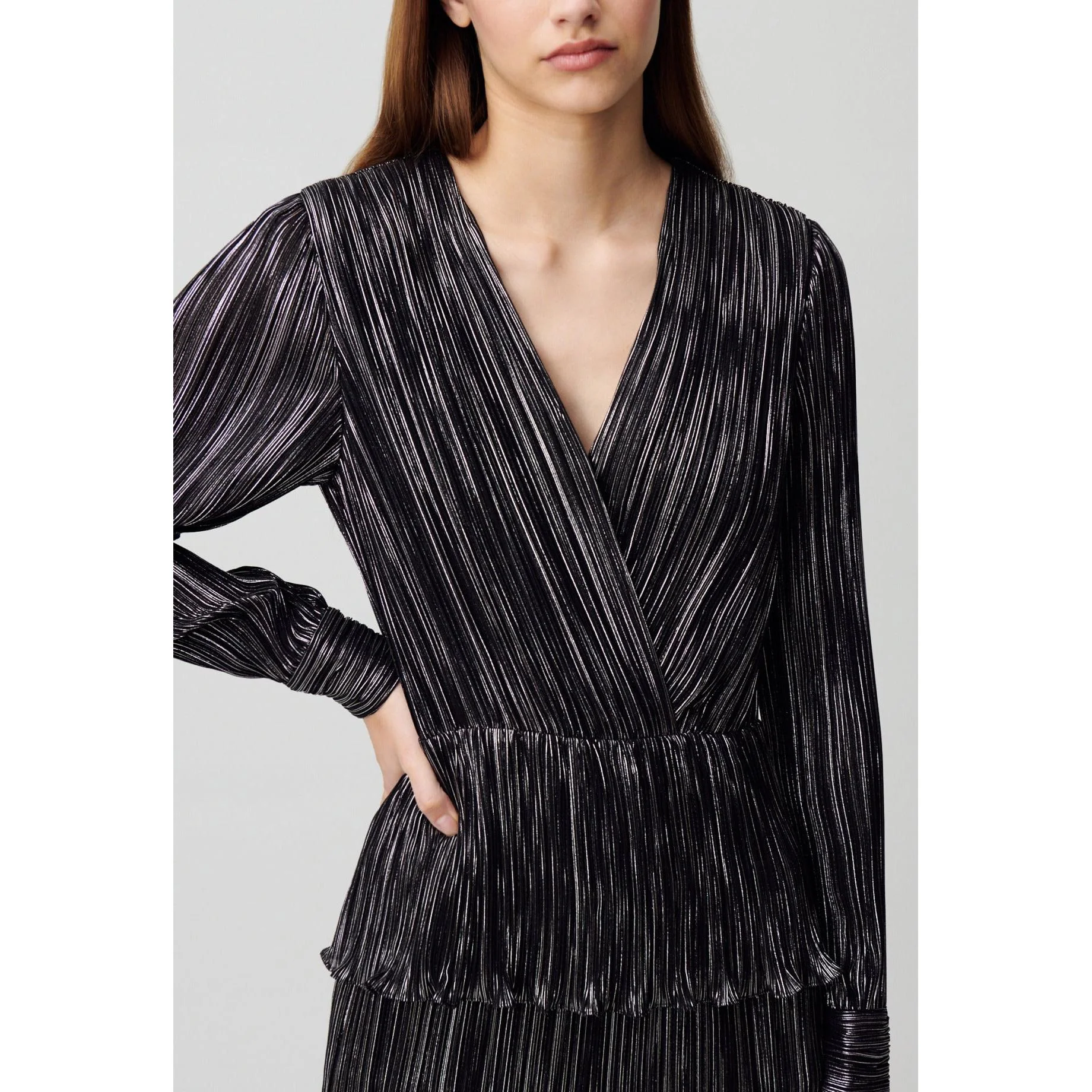 Robe Argentée Courte À Volants - Image 3