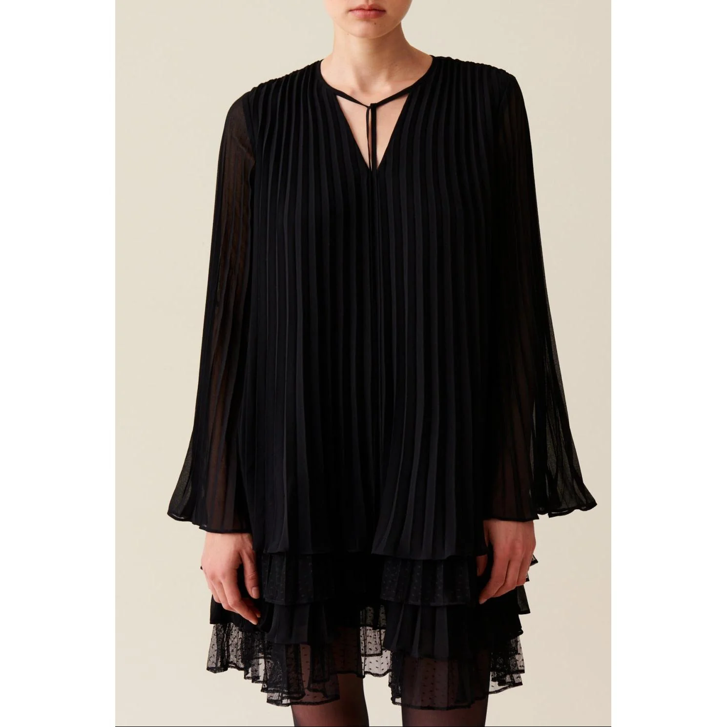 Robe Courte Noire Volantée - Image 8