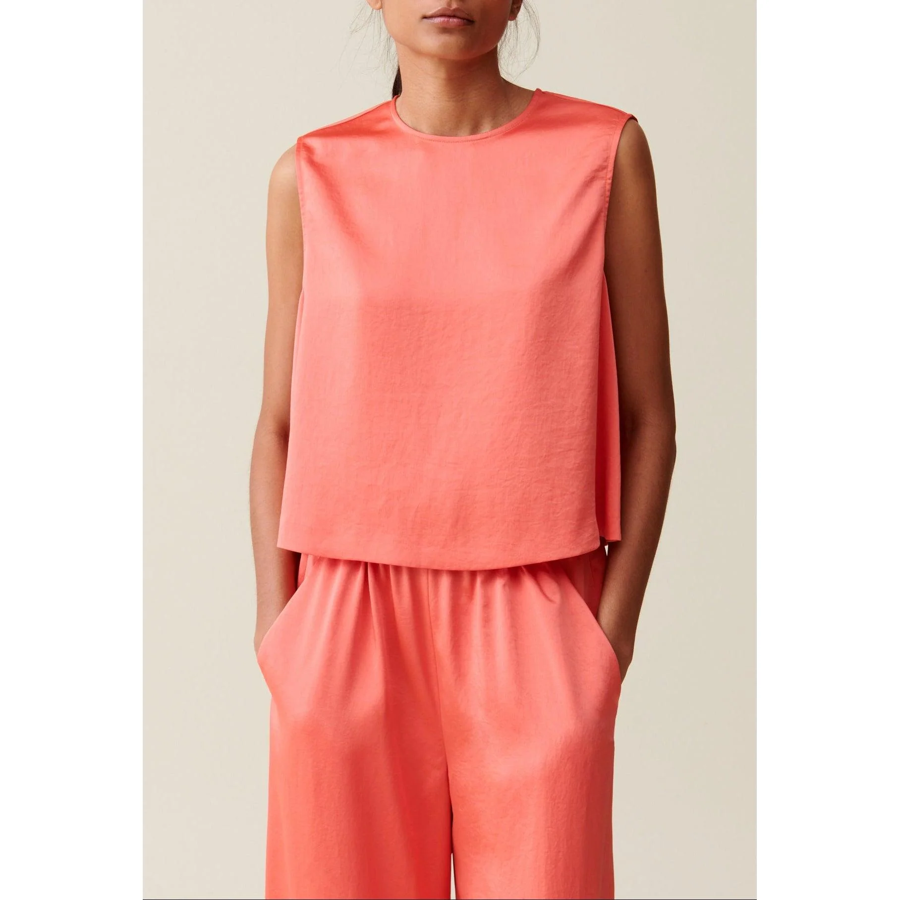 Top Sans Manches Dos Ouvert - Image 2