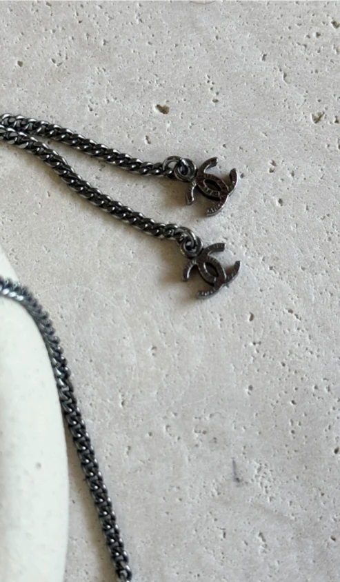 Chanel - Collier - Pendentif Cc Noir - Image 4