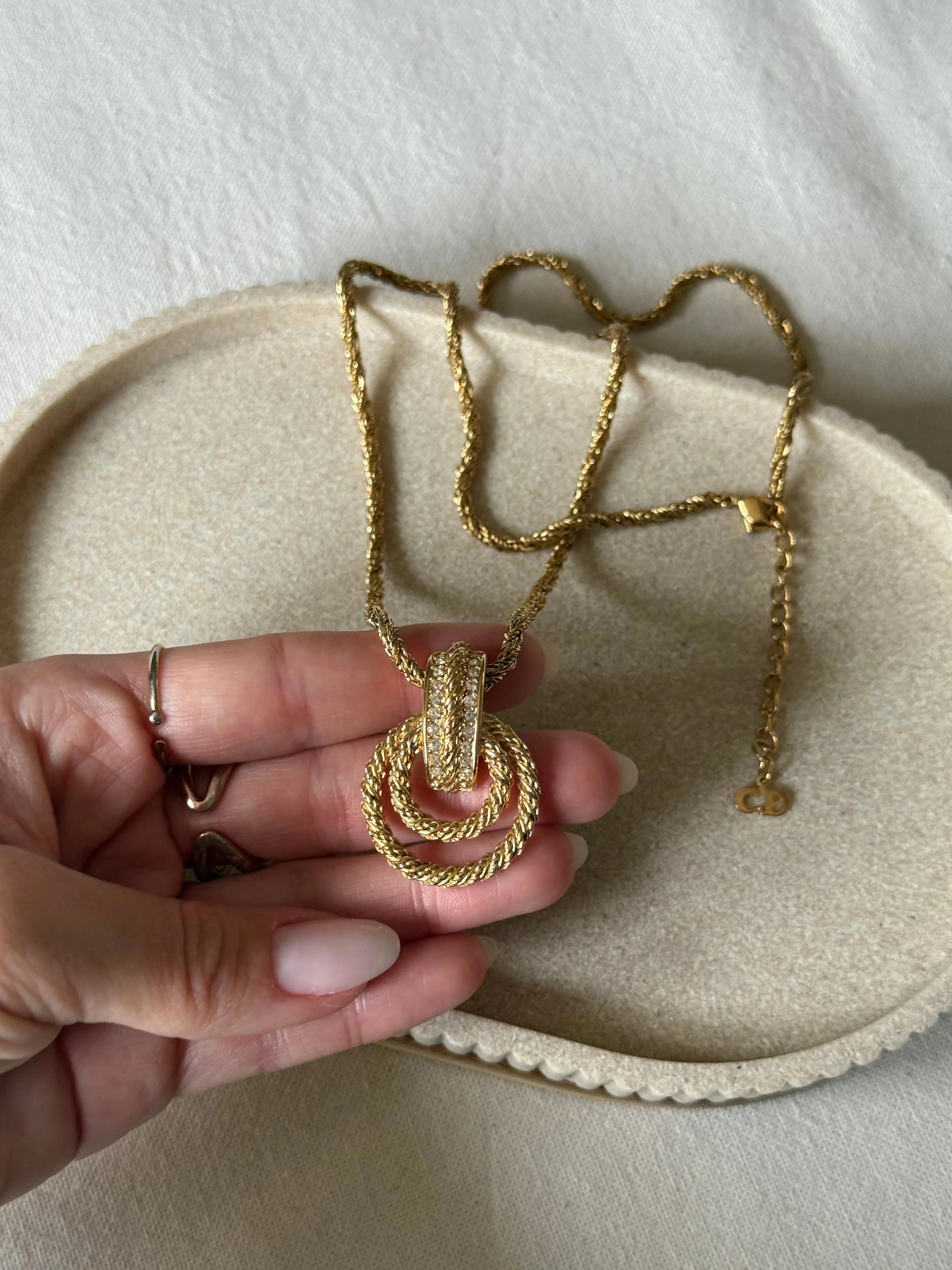 Collier Christian Dior Vintage - Pendentif Anneaux Entrelacés - Image 4