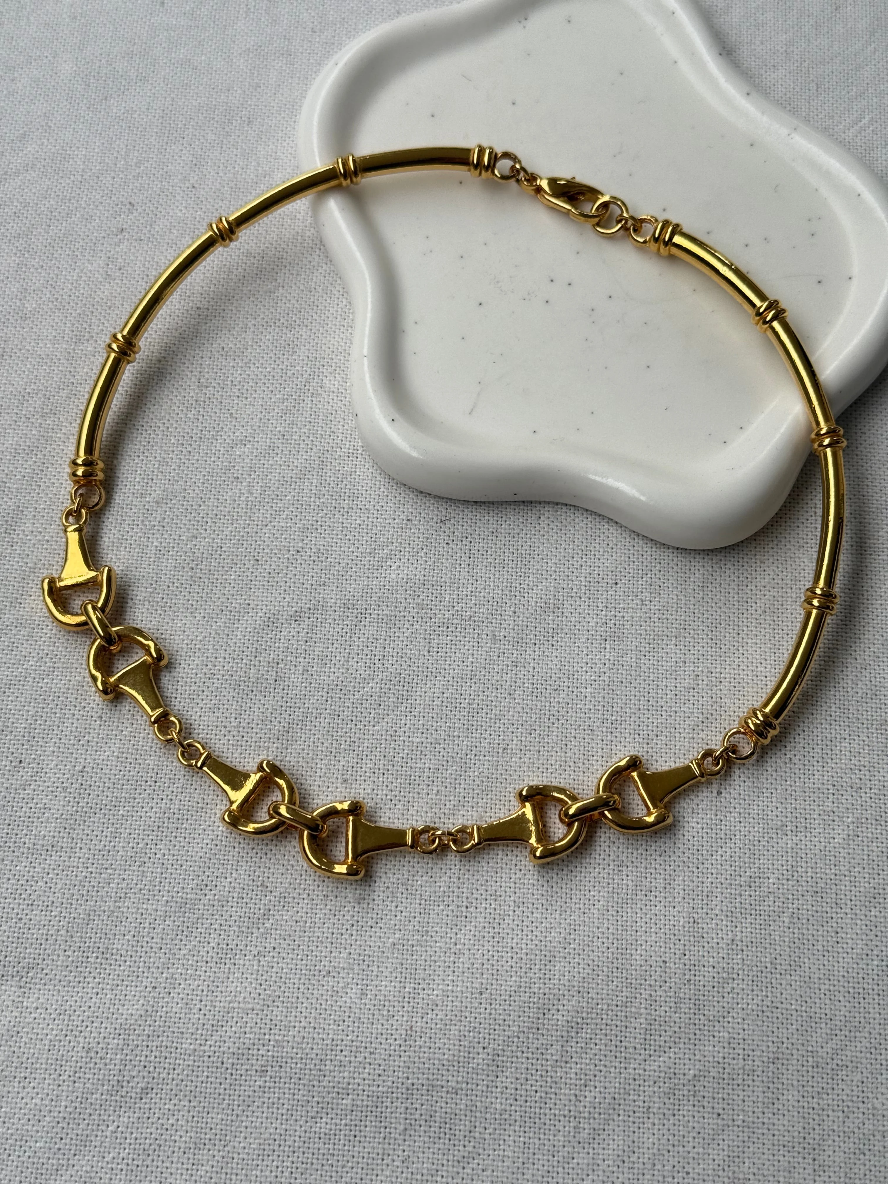 Collier Doré Vintage - Motifs Mors Et Maillons - Image 3