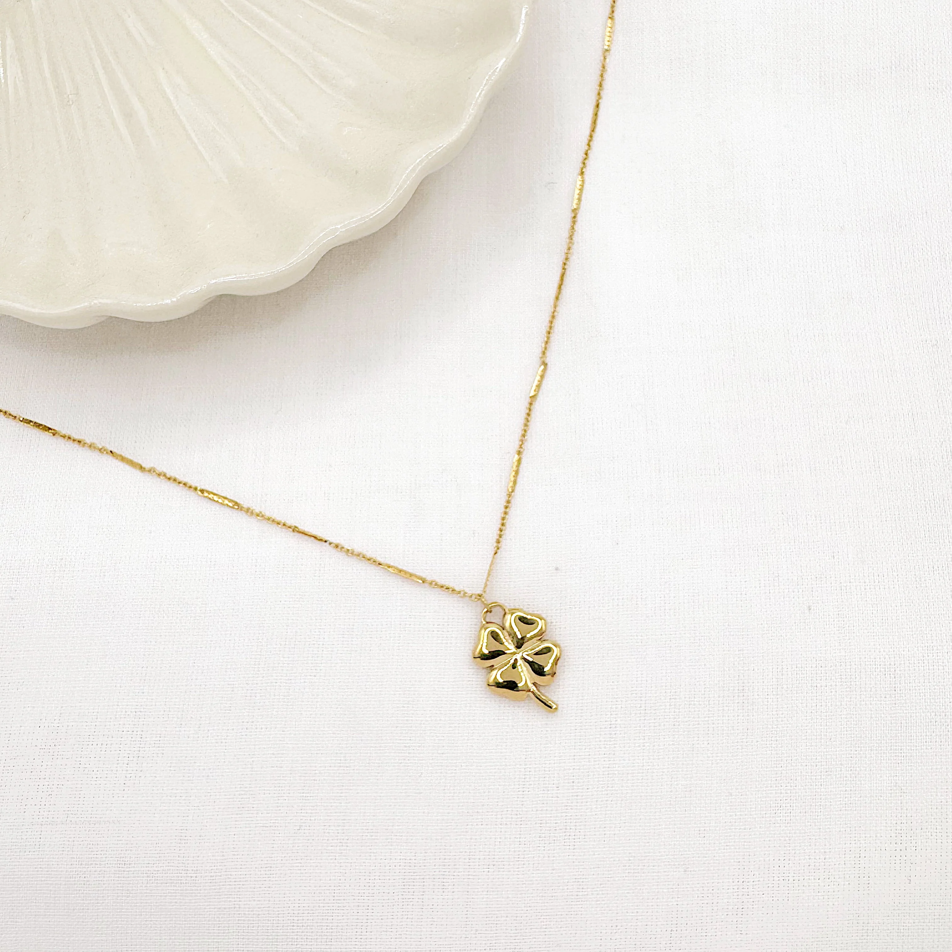 Collier Nox