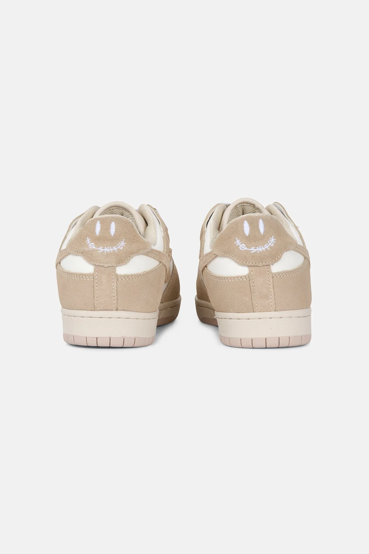 Chaussures District V3 - Latte - Image 4