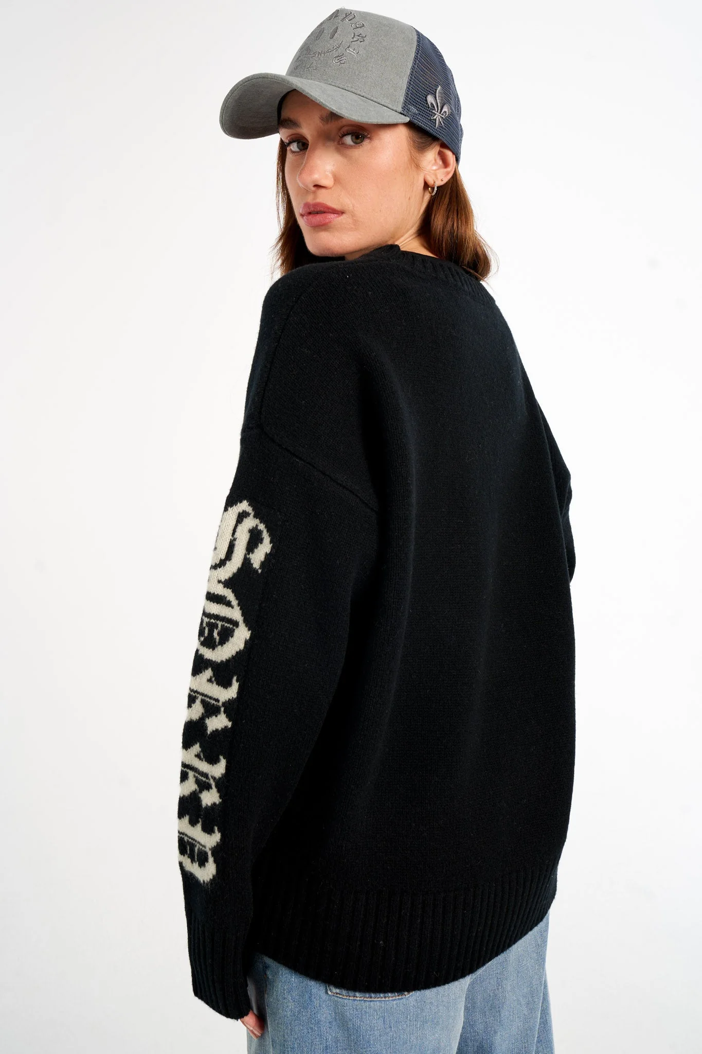 Pull Djakarta - Black - Image 8