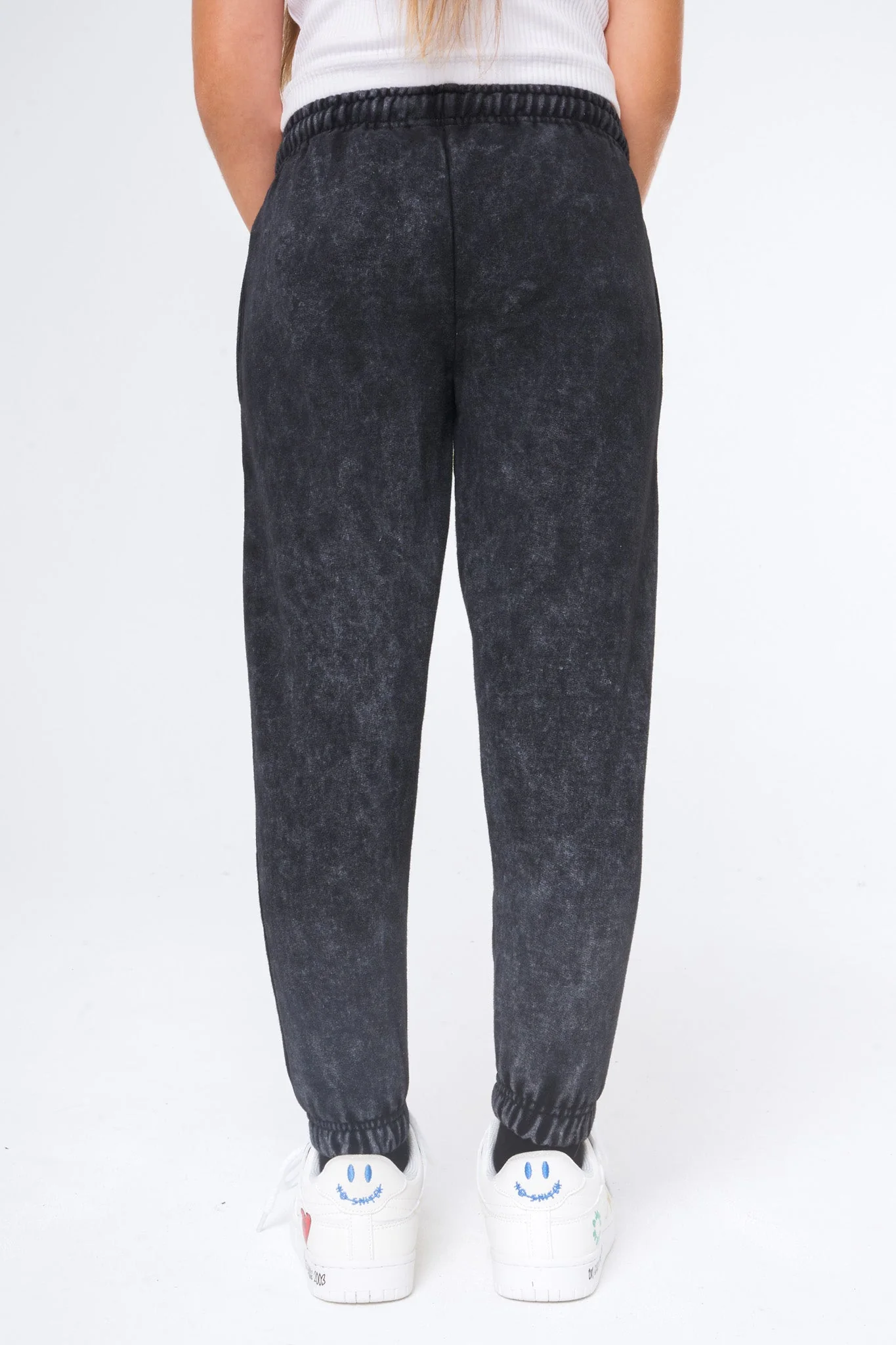 Jogging Eilish - Black Wash - Image 2