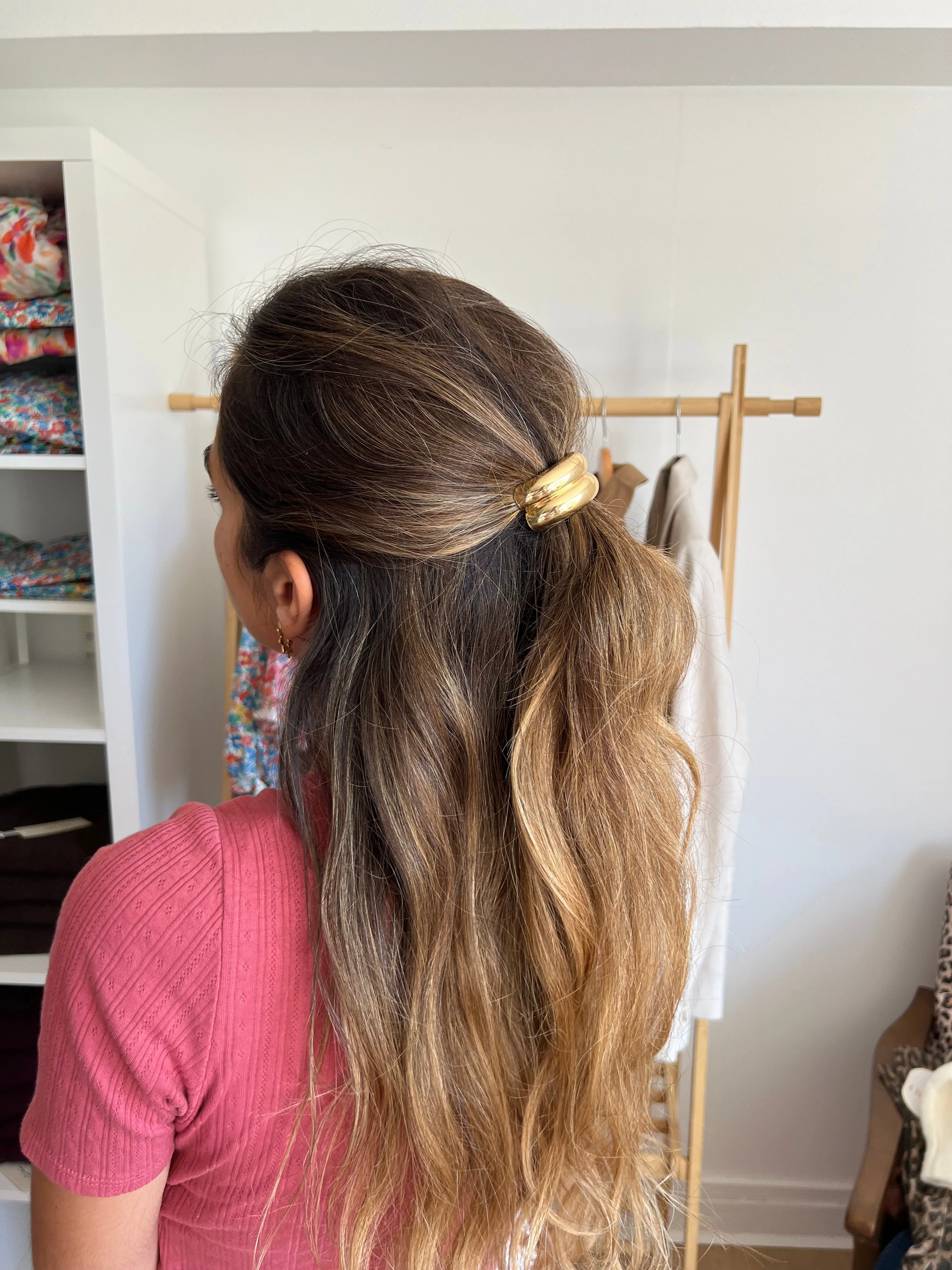 Élastique Pour Cheveux Avec Empiècement Doré - Image 2