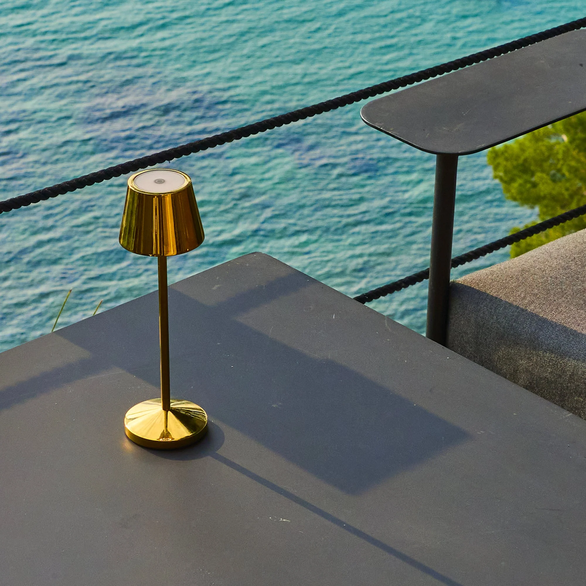 Lampe De Table Sans Fil - Emily Gold - Image 2