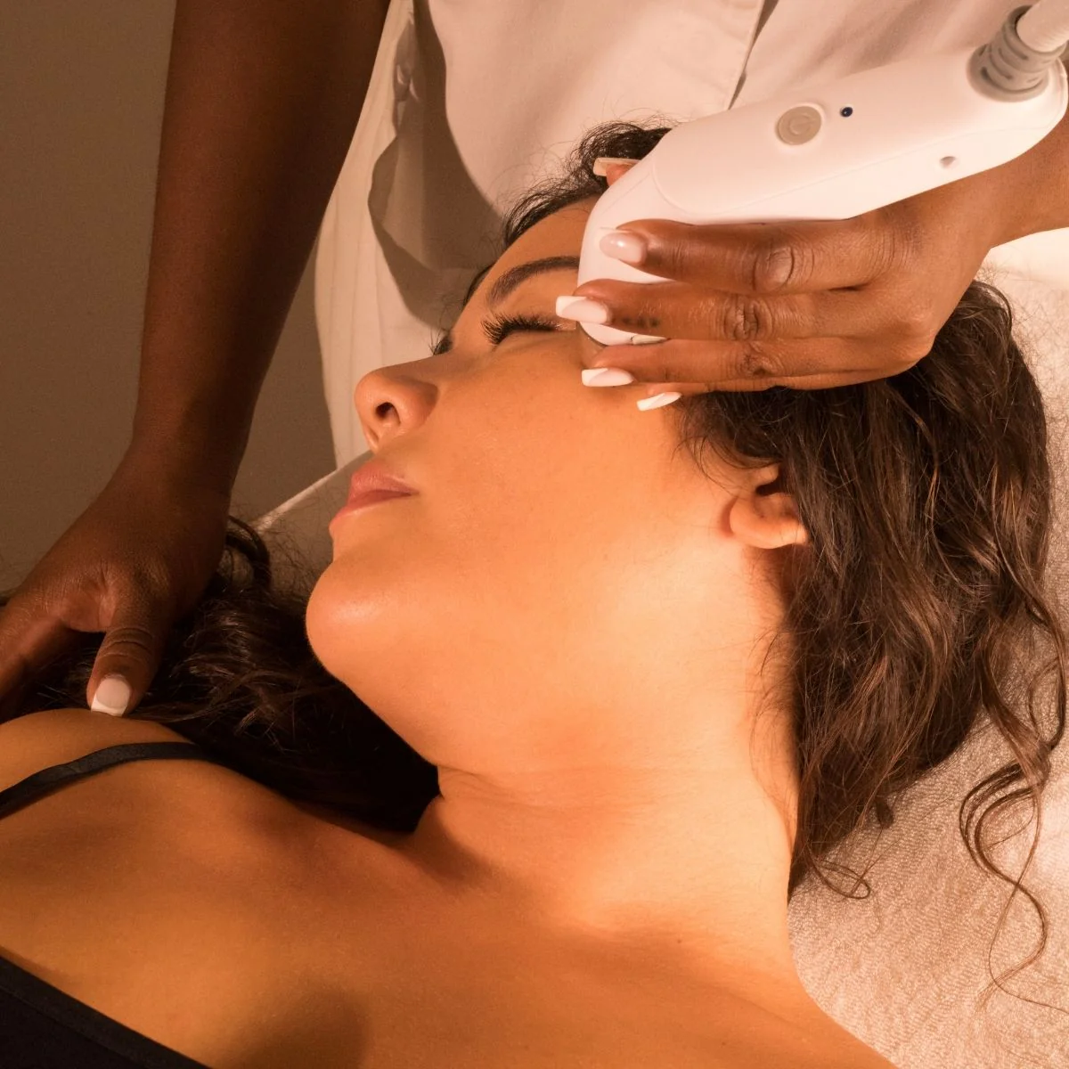 Traitement Anti-Age 3-En-1 Supra Visage + Diagnostic De Peau - 40 Min - 1 Séance - Image 3