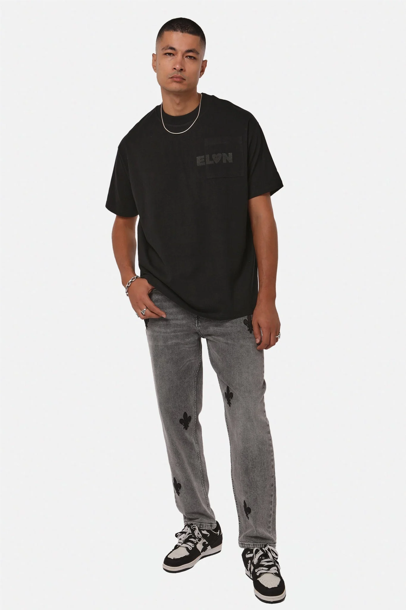 T-Shirt Famous - Black - Image 6
