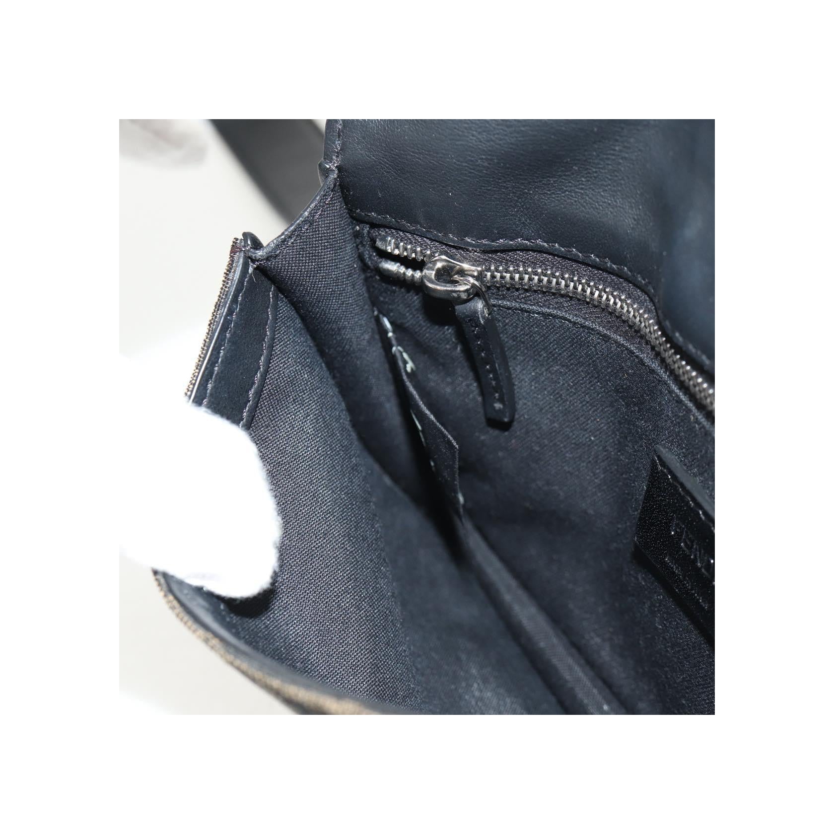 Sac Ceinture Baguette Convertible Fendi - Black - Image 24