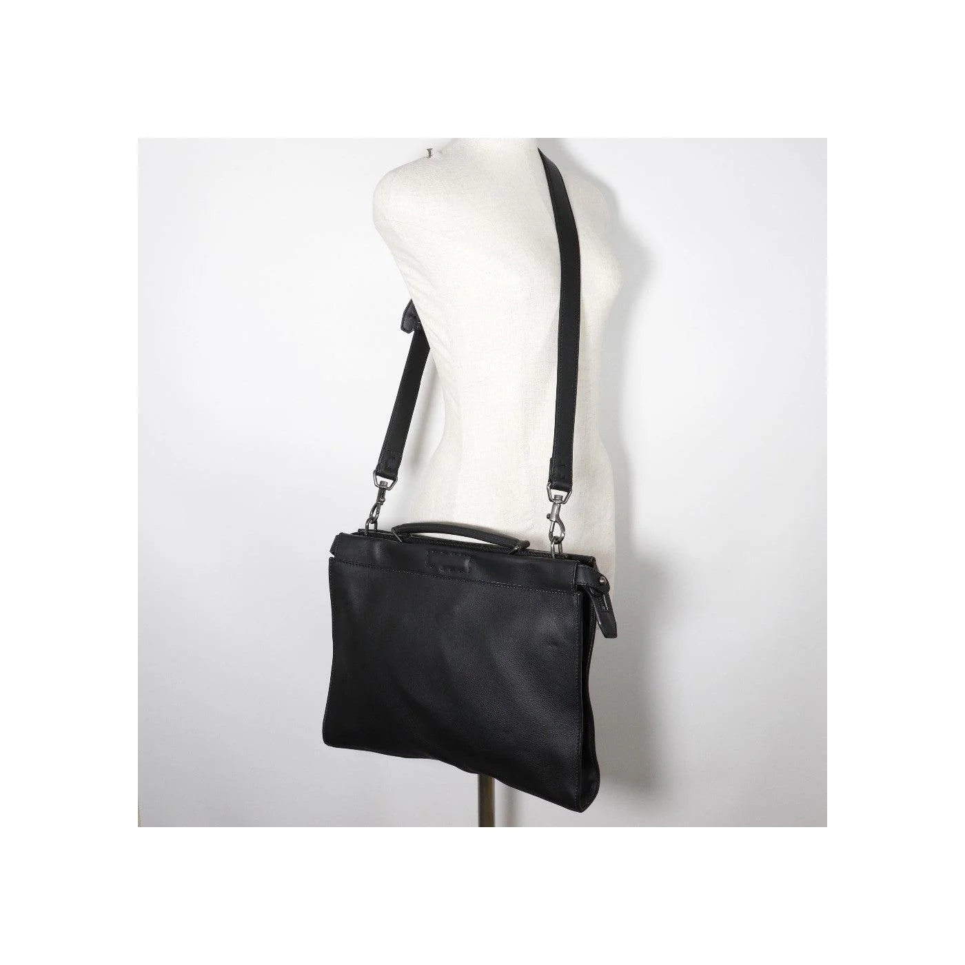 Sac Fendi Peekaboo Iconic Fit - Black - Image 8