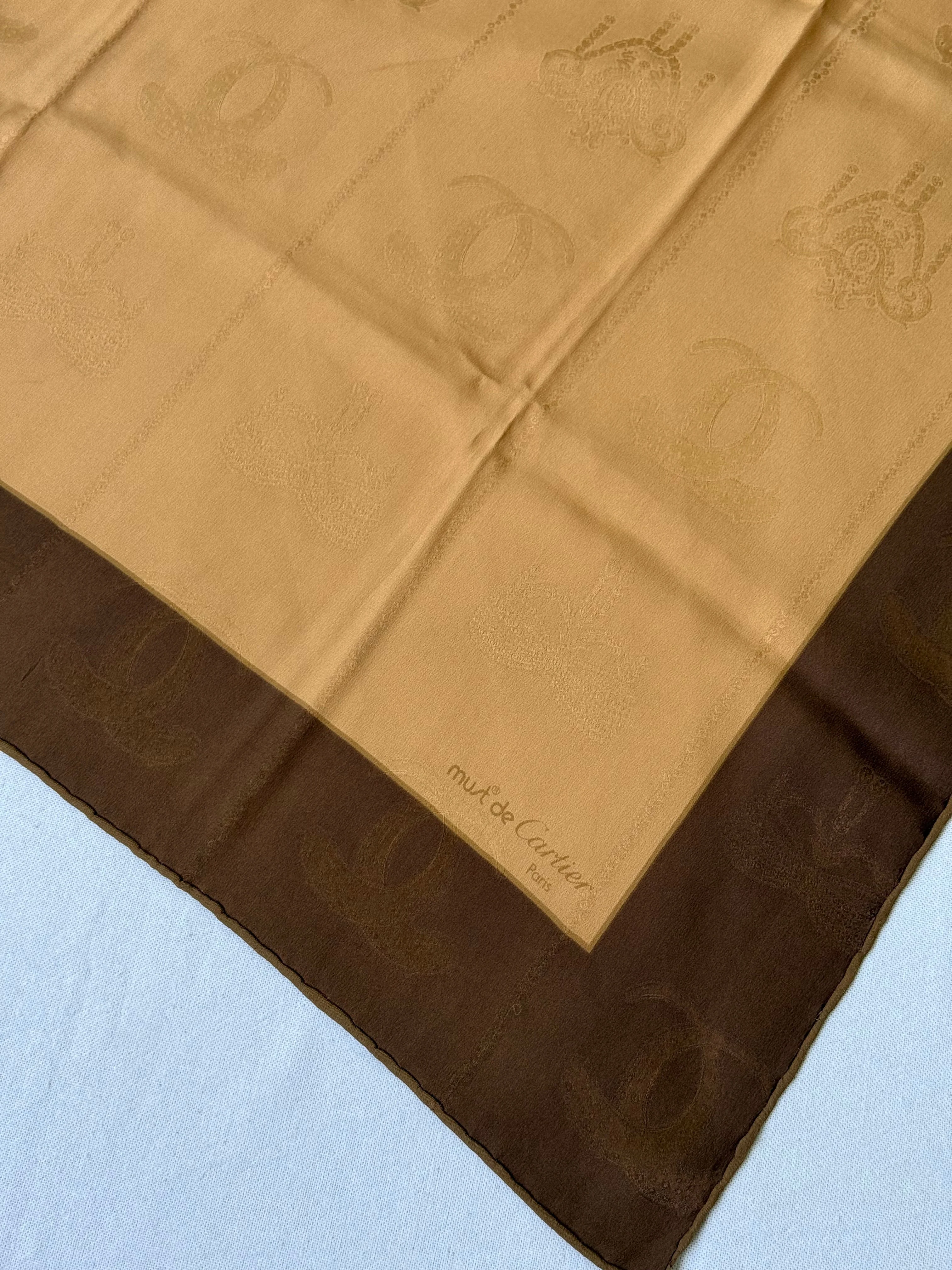 Foulard Cartier – Camel Et Marron Avec Surpiqûres - Image 4
