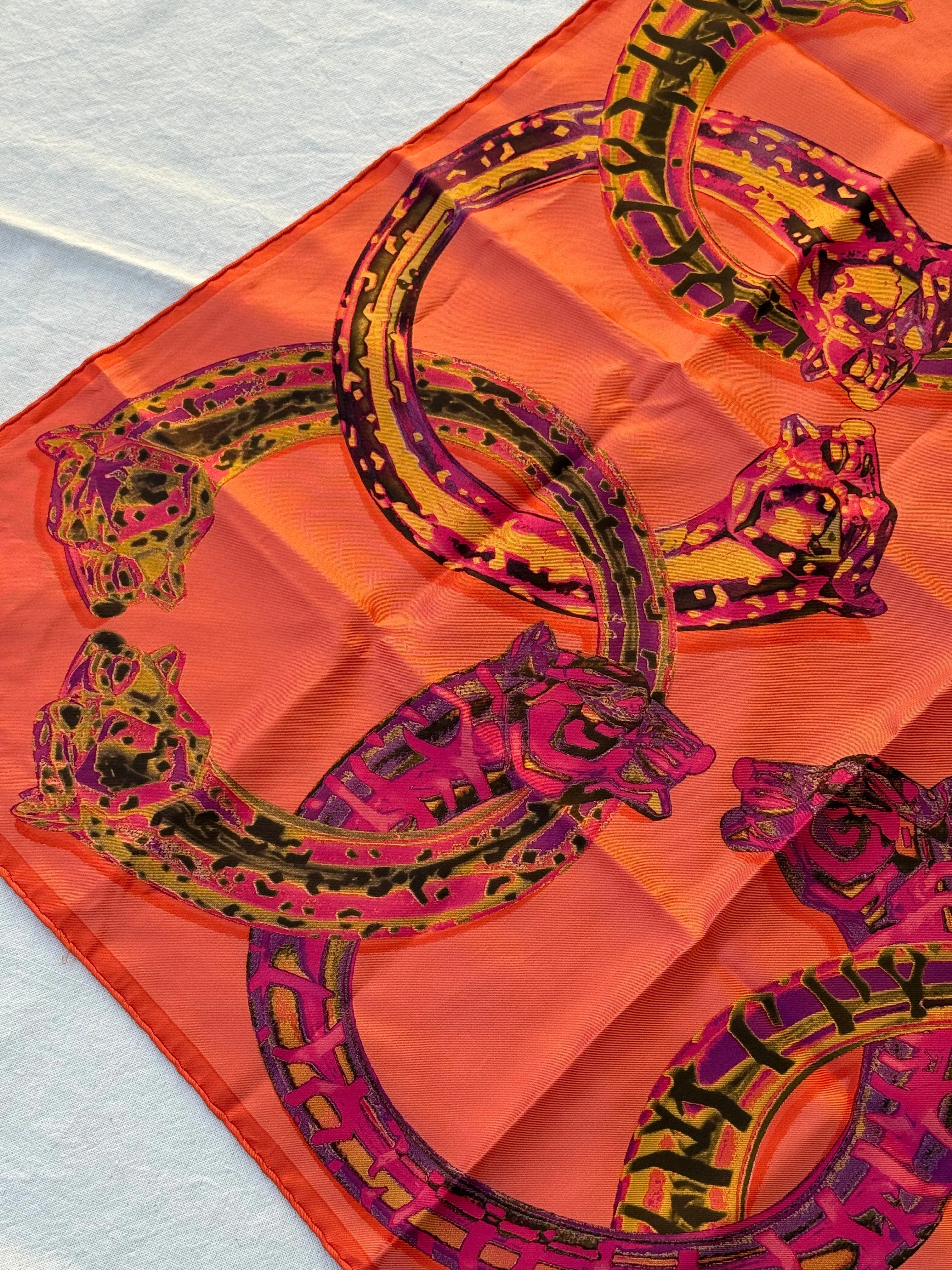 Foulard Cartier – Modèle Panthères Entrelacées - Image 5