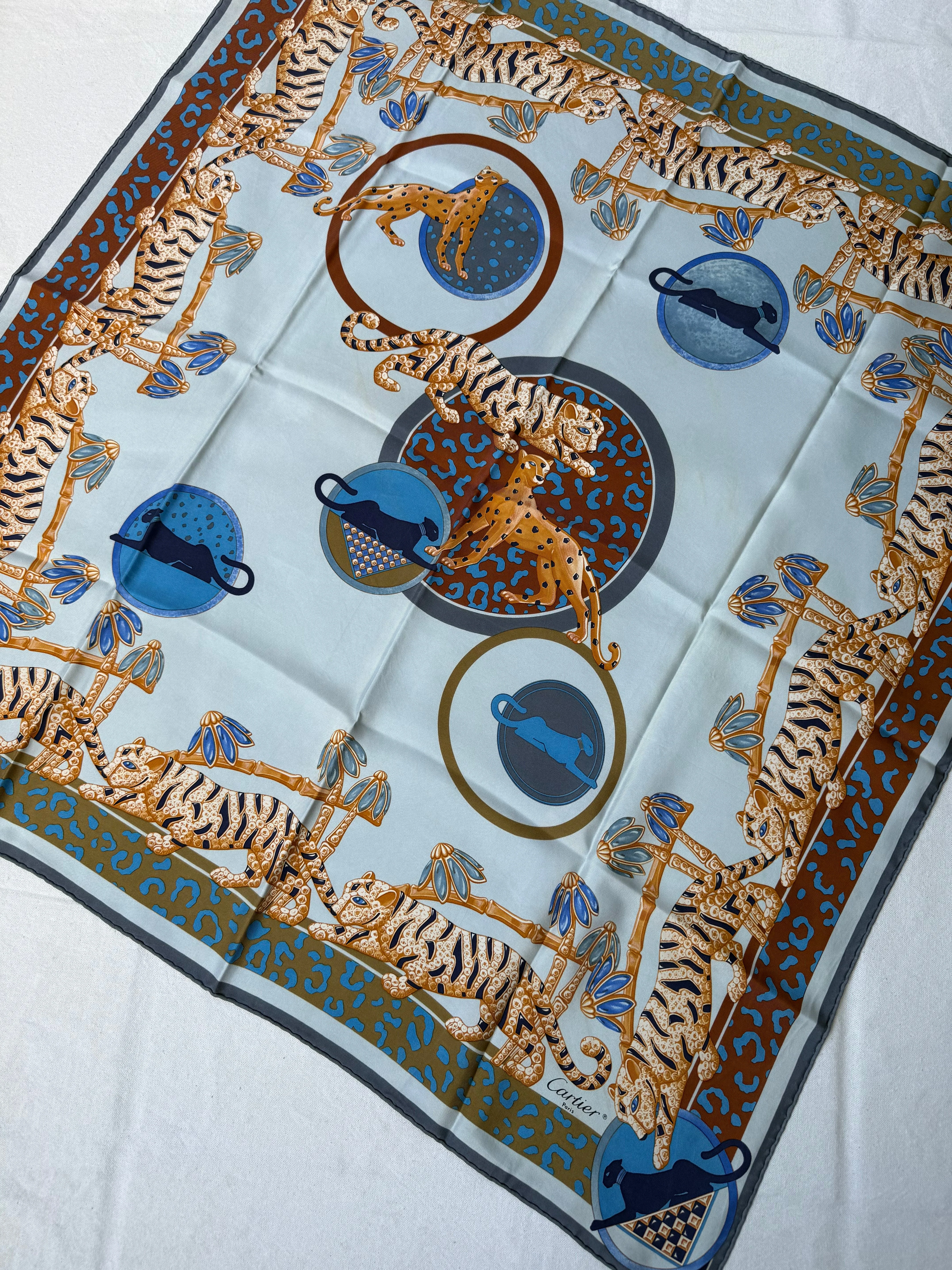 Foulard Cartier – Motif Animalier Et Panthère - Image 3