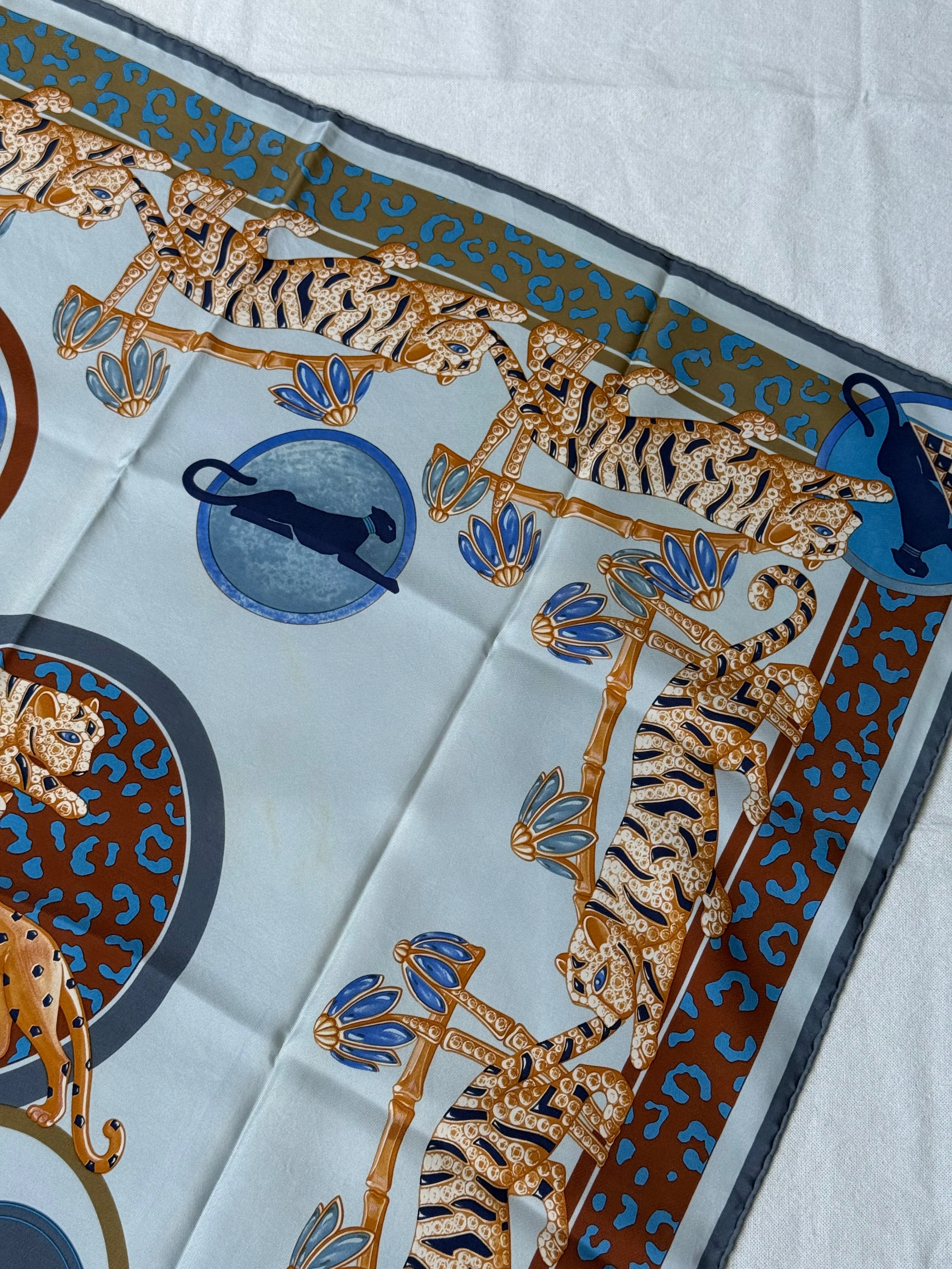 Foulard Cartier – Motif Animalier Et Panthère - Image 6