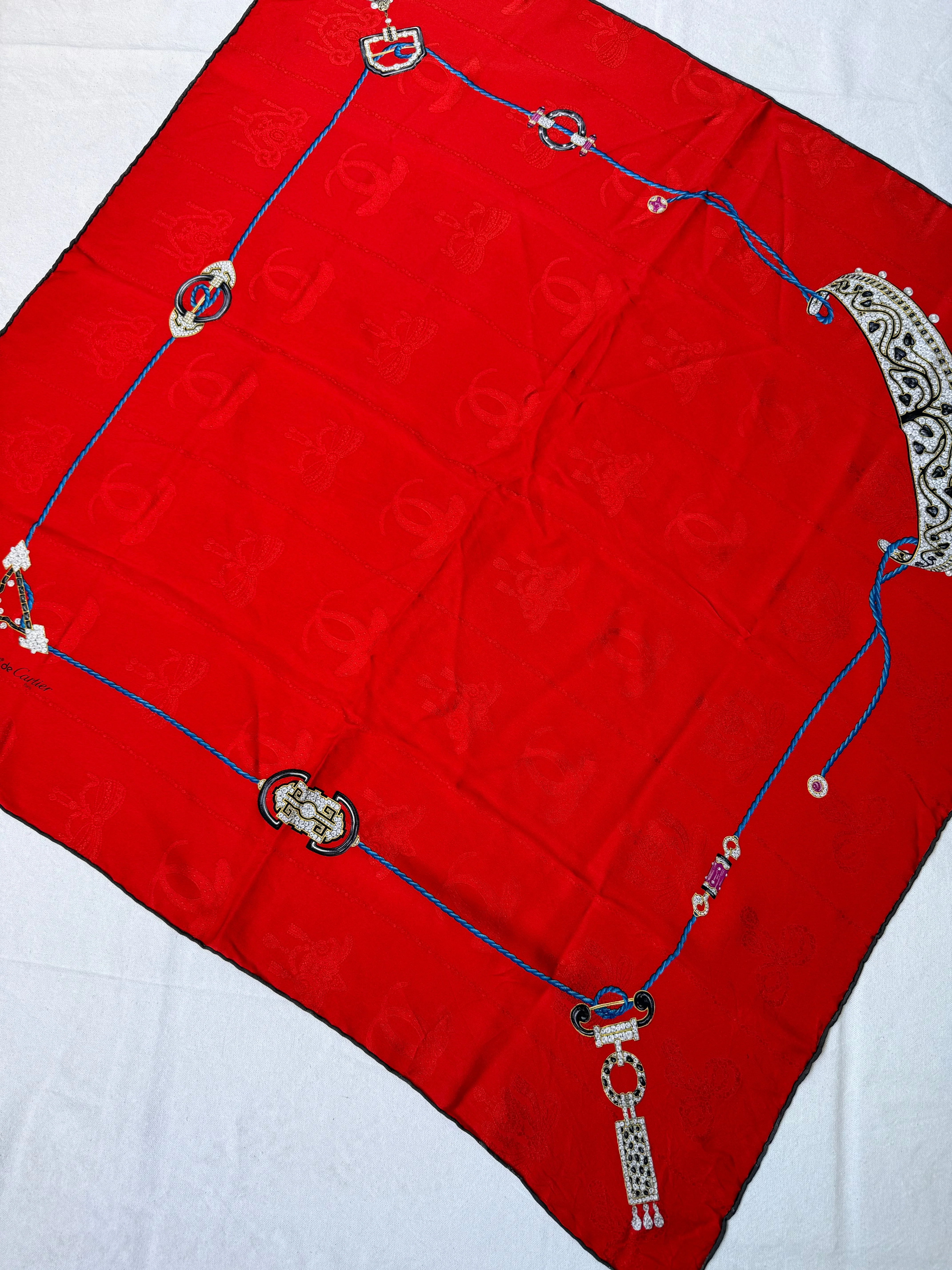 Foulard Cartier – Rouge Motifs Joaillerie - Image 3
