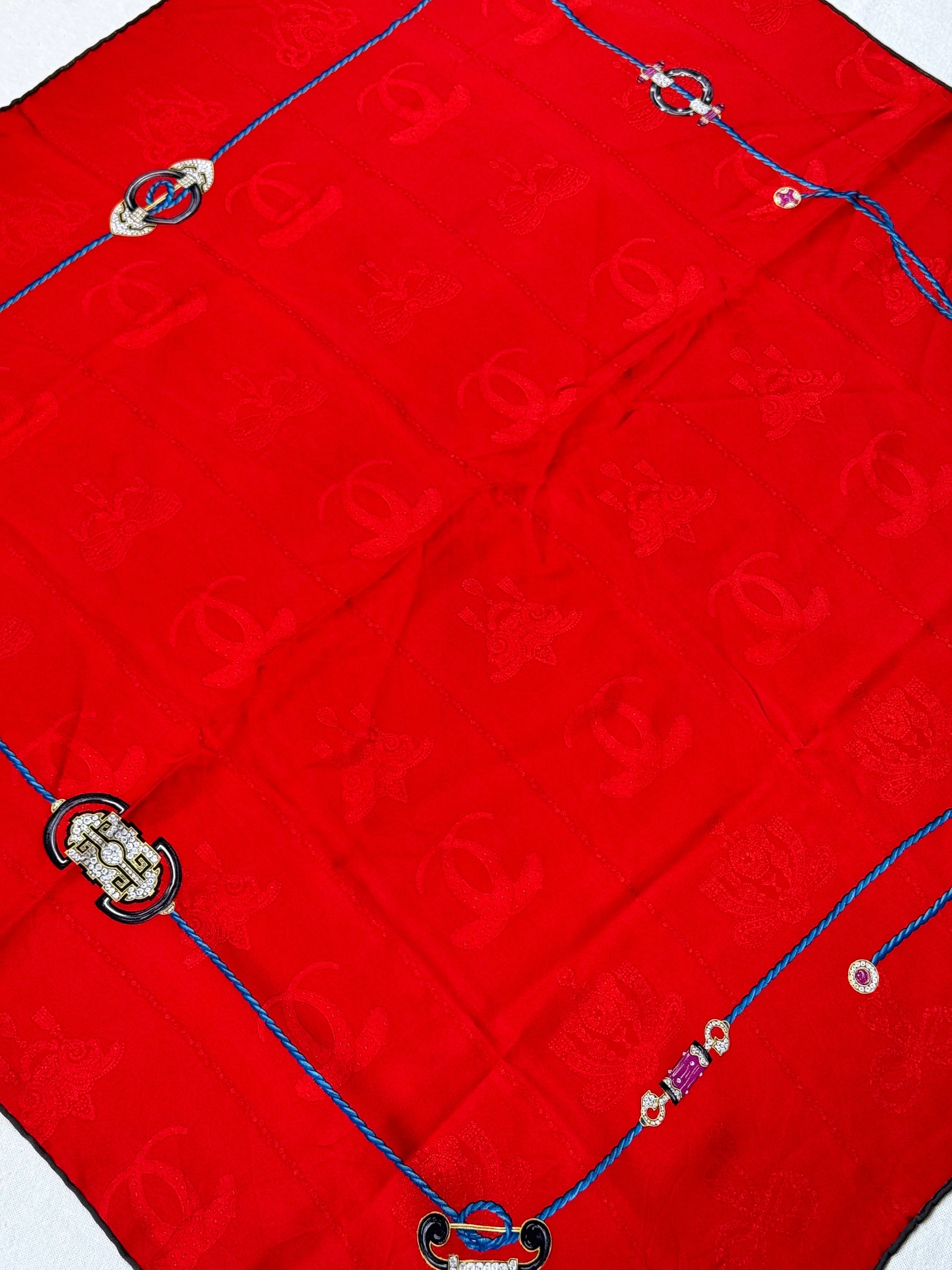Foulard Cartier – Rouge Motifs Joaillerie - Image 6