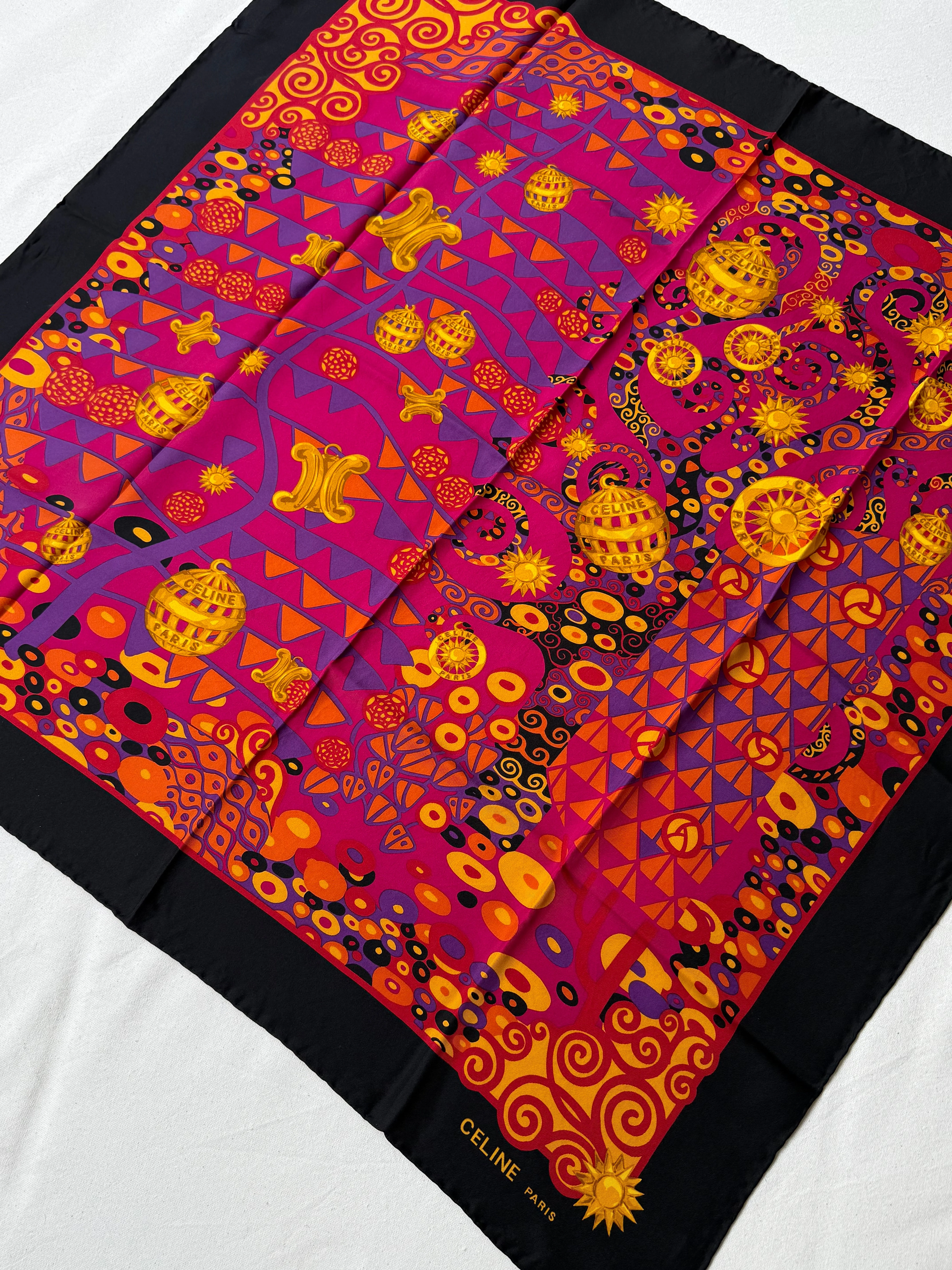 Céline - Foulard - Motifs Colorés Géométriques - Image 3