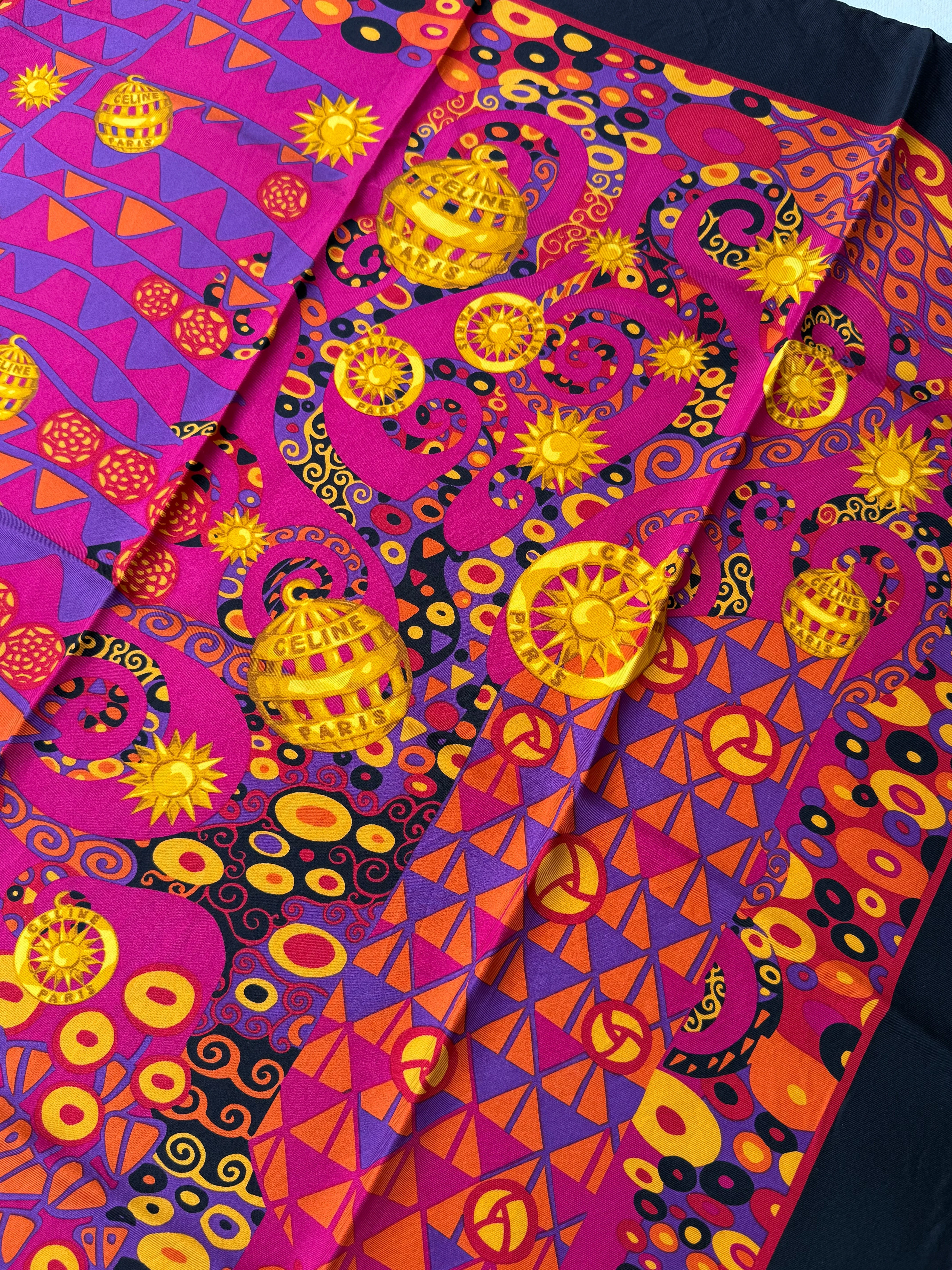 Céline - Foulard - Motifs Colorés Géométriques - Image 5
