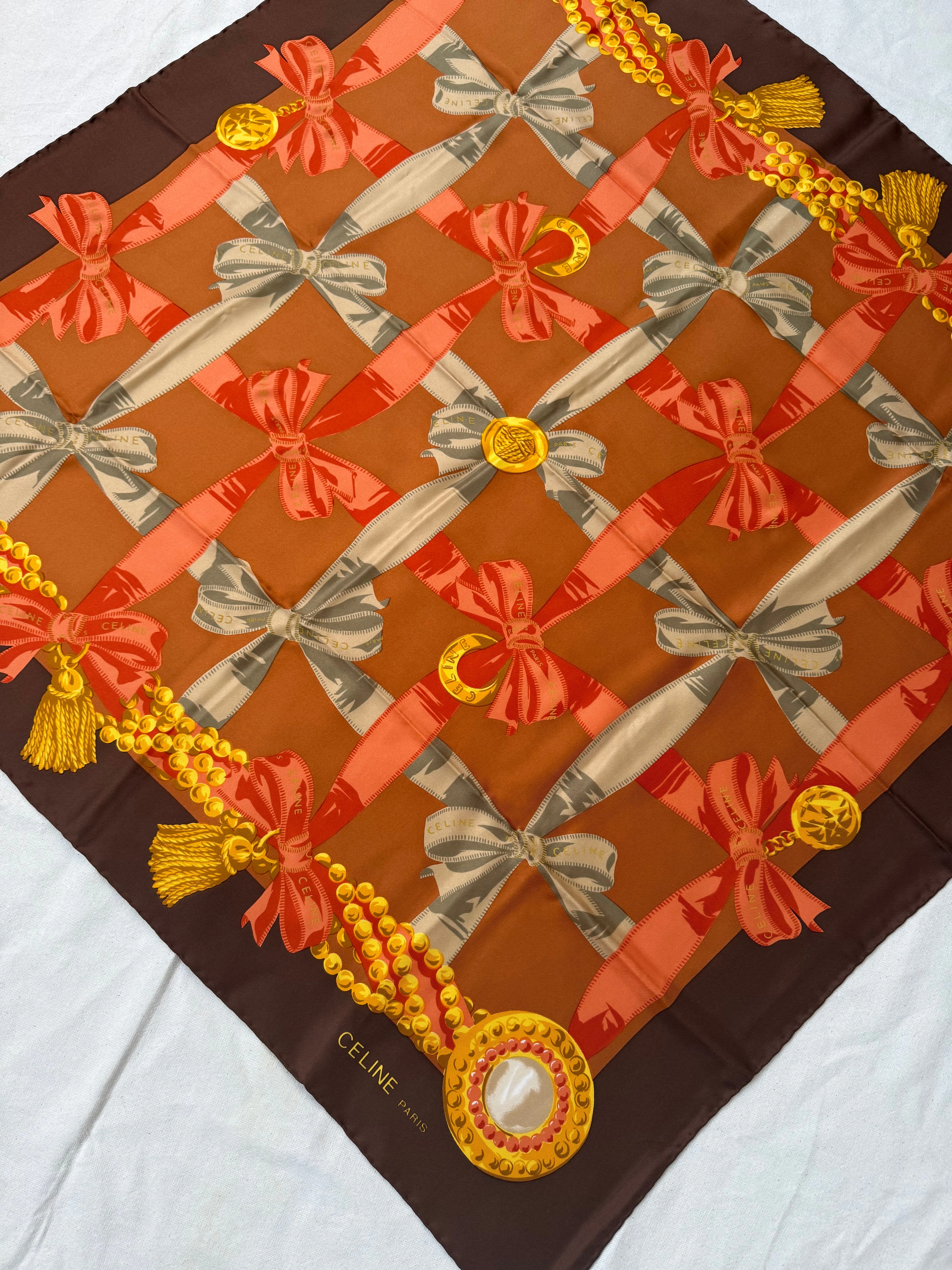 Foulard Céline – Motifs Nœuds - Image 3
