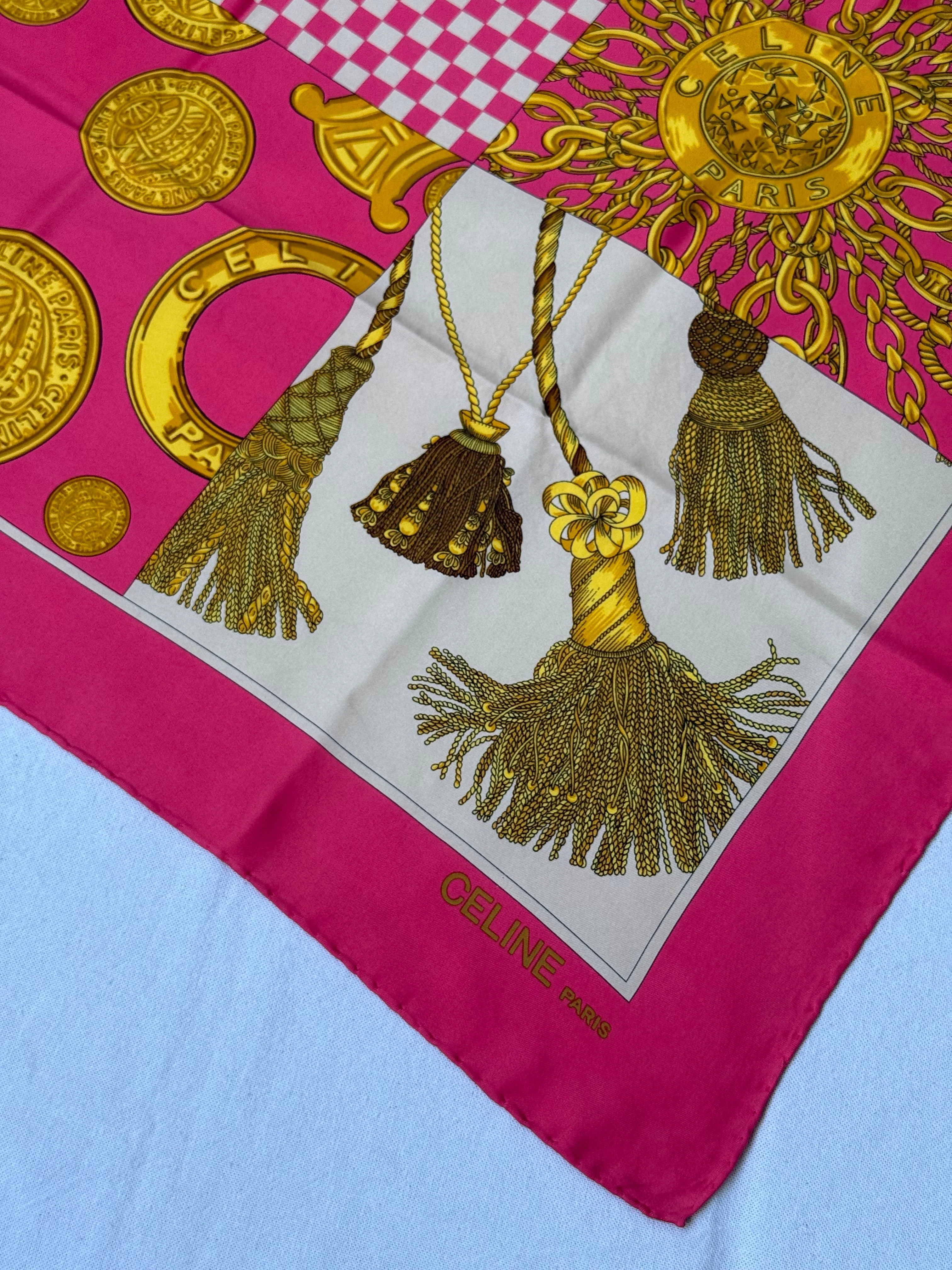 Foulard Céline – Pompons Et Médaillons - Image 4