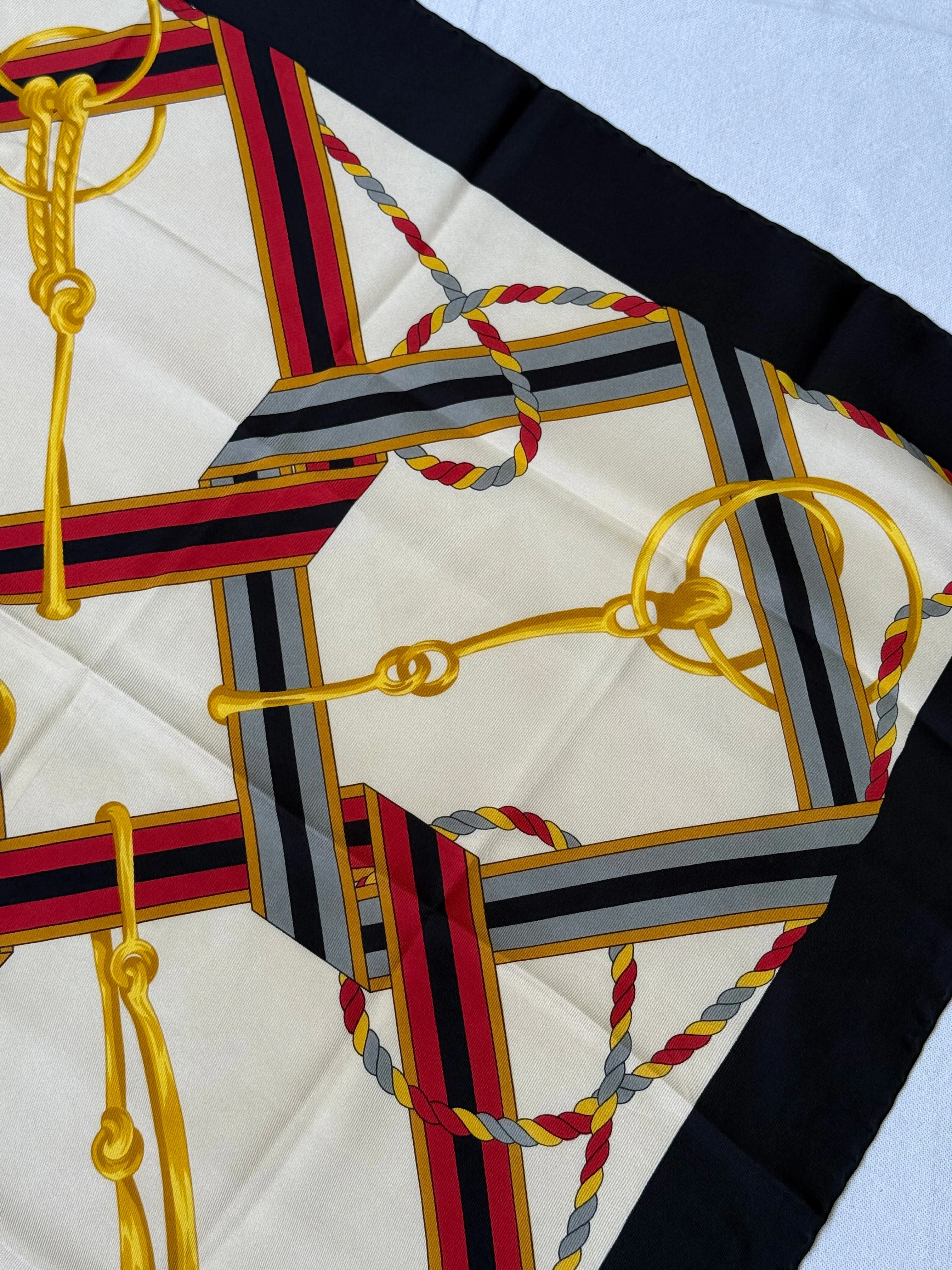 Foulard Céline – Sangles Et Anneaux - Image 6