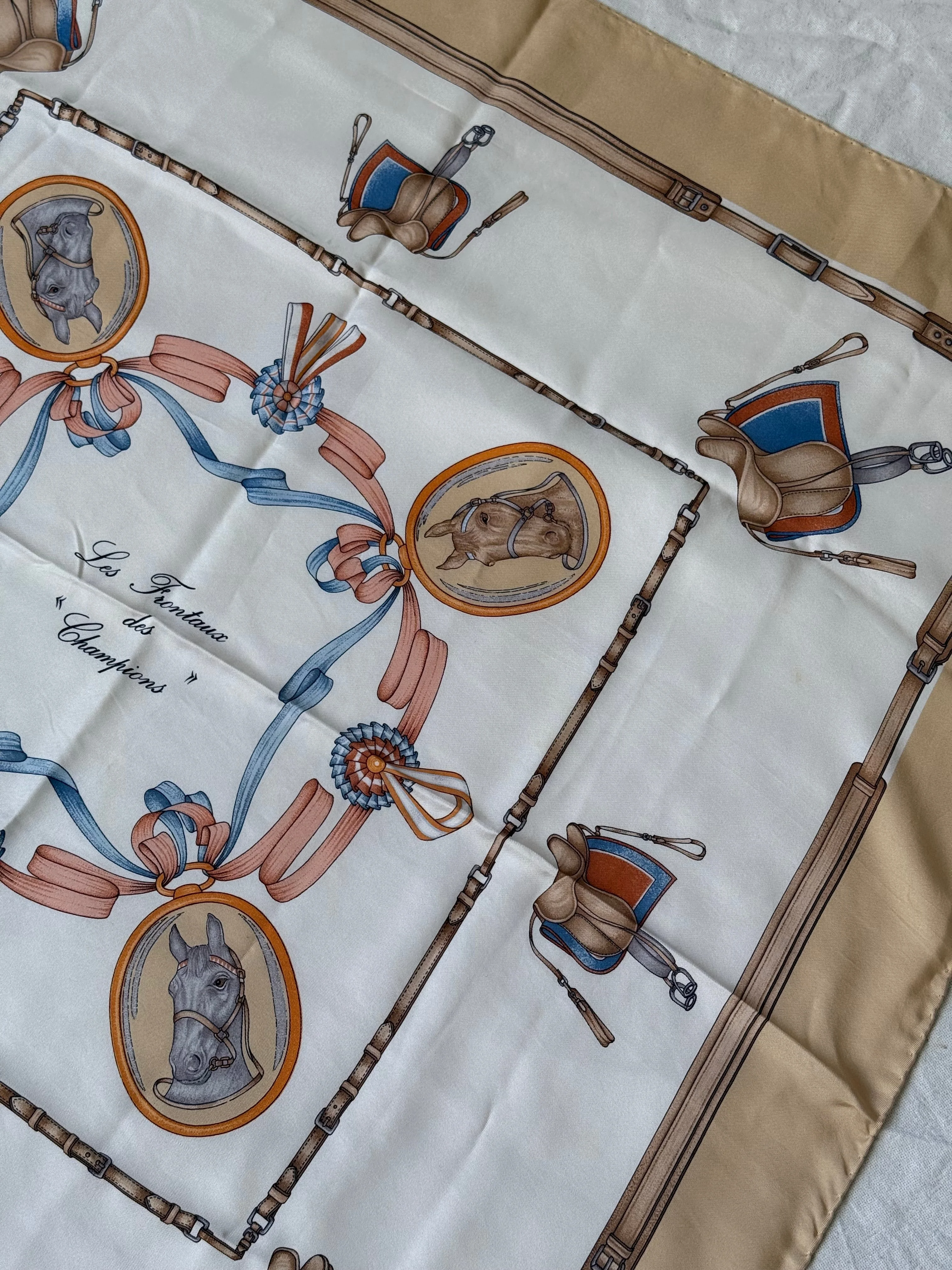 Foulard Céline – Thème Équestre Et Rubans - Image 6