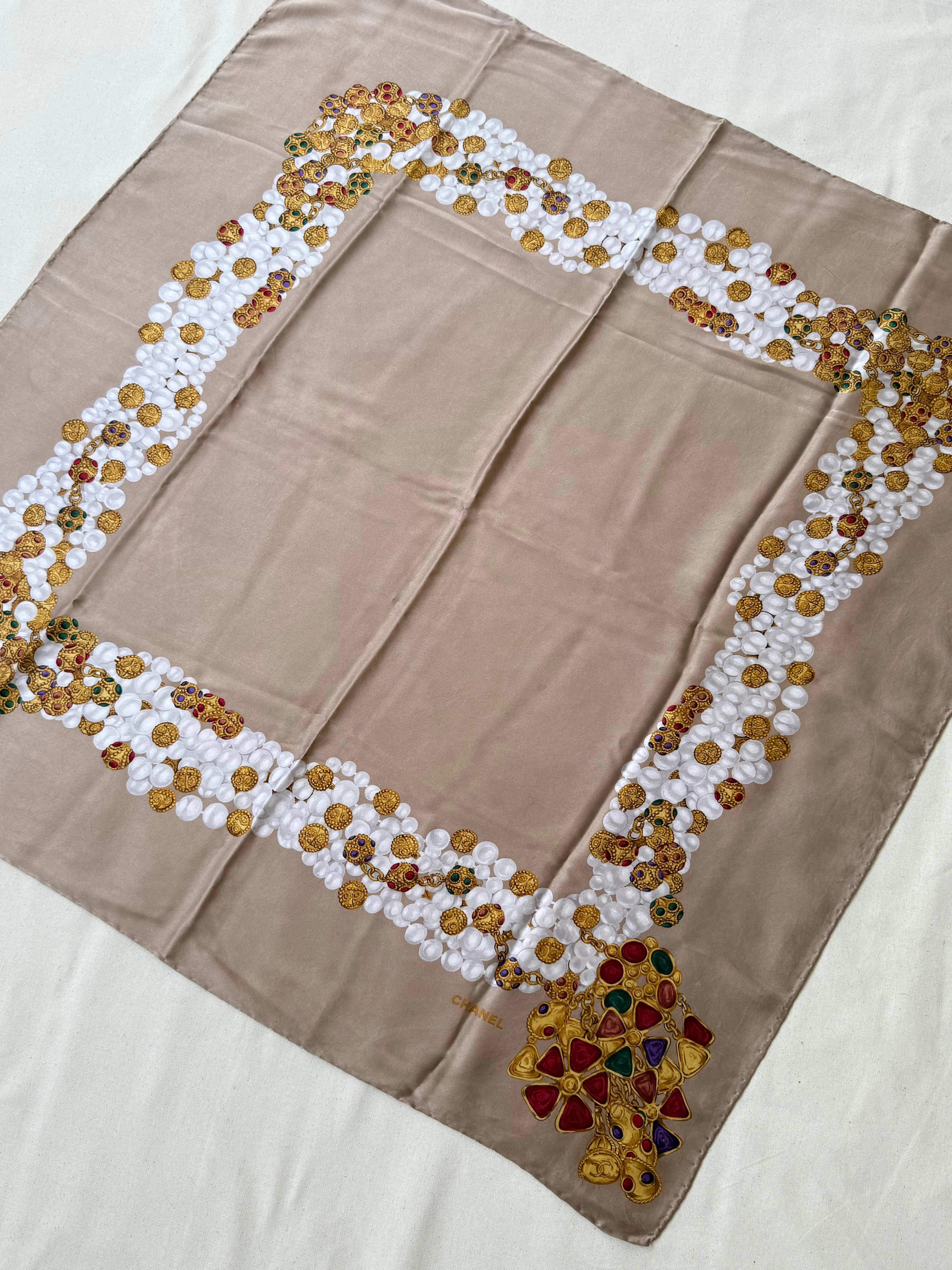Chanel - Foulard - Modèle Beige Et Bijouteries - Image 3