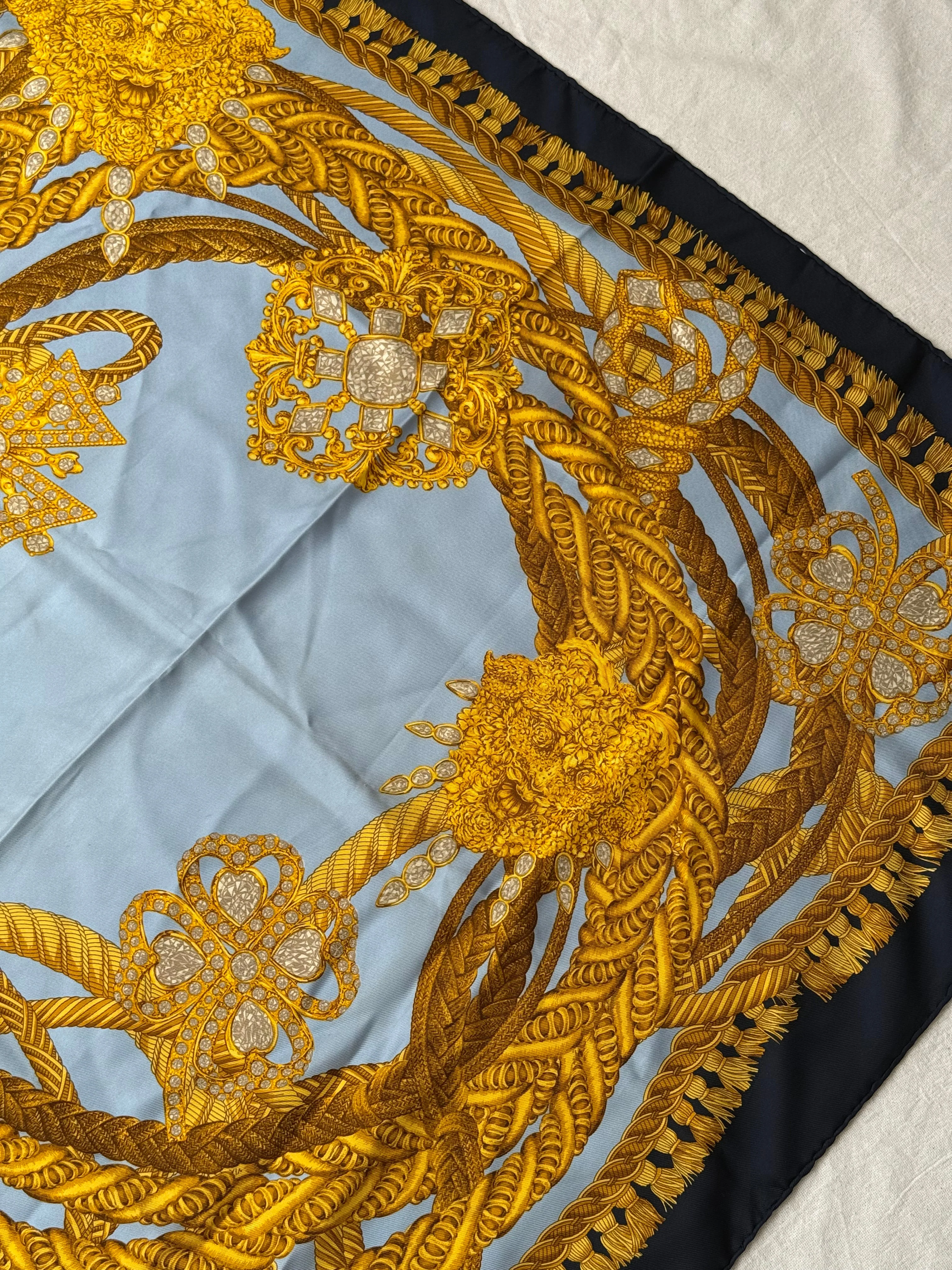 Foulard Christian Dior – Cordages Et Ornements Dorés - Image 6
